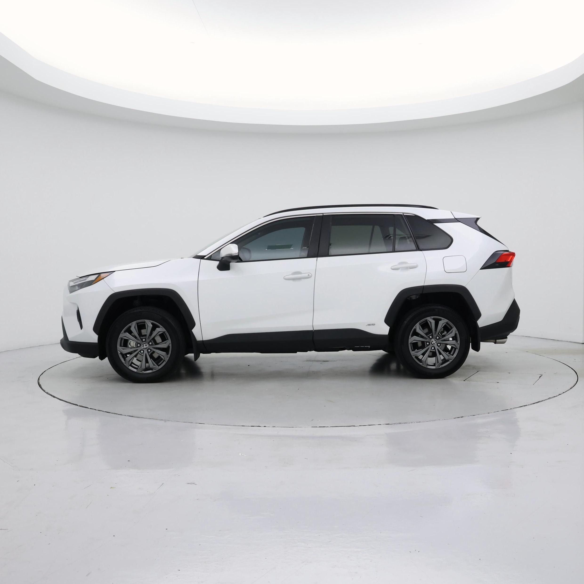 Thumbnail: 2024 Toyota RAV4 - 3