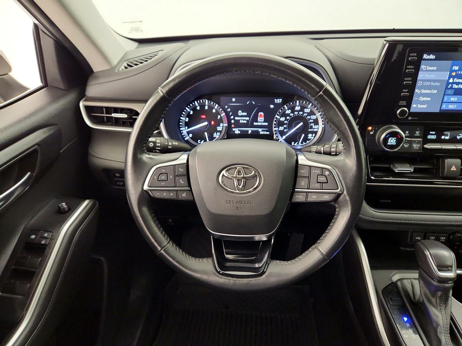 Thumbnail: 2021 Toyota Highlander - 10