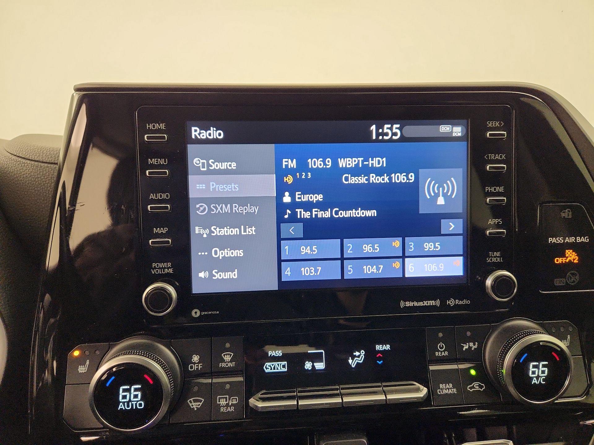 Thumbnail: 2021 Toyota Highlander - 15