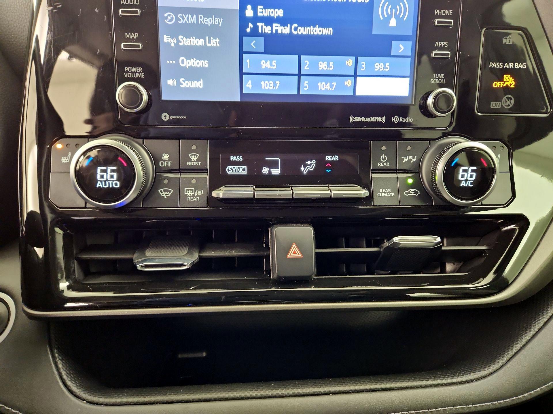 Thumbnail: 2021 Toyota Highlander - 16