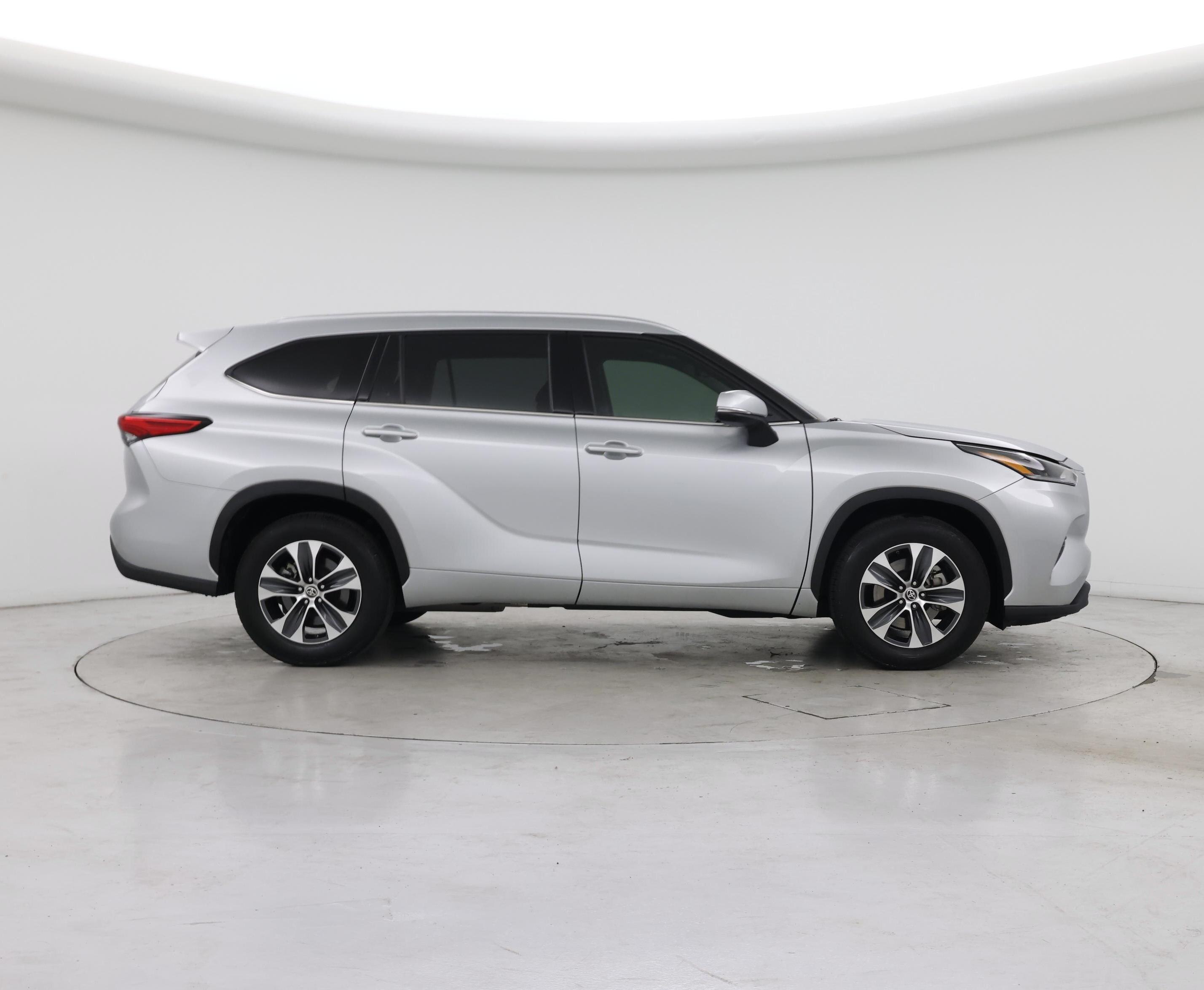 Thumbnail: 2021 Toyota Highlander - 7