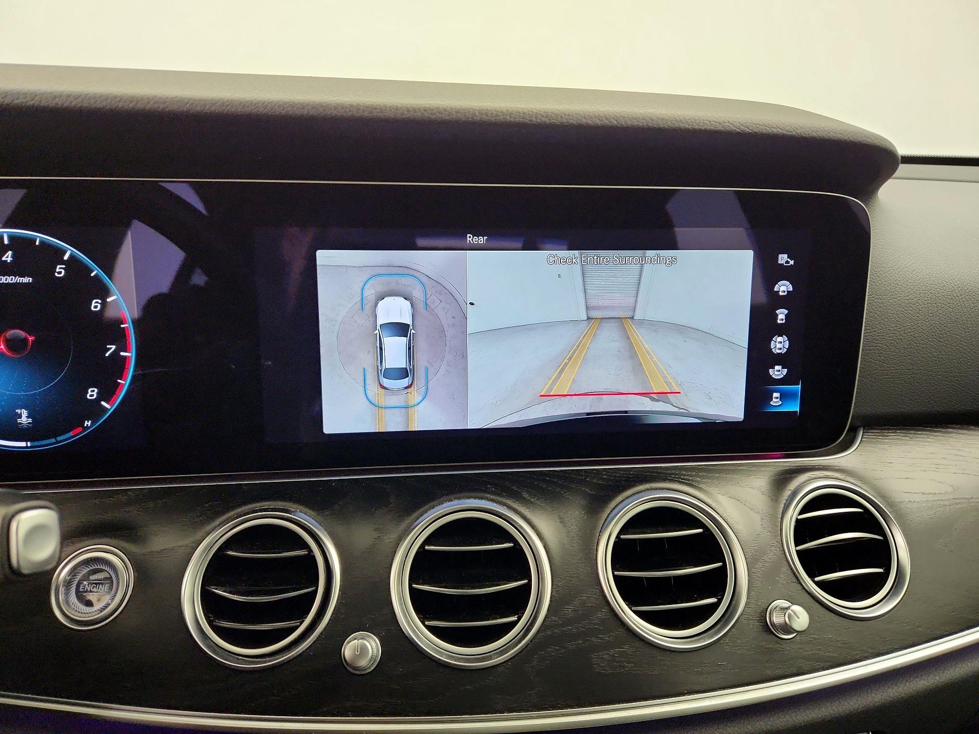 Thumbnail: 2022 Mercedes-Benz E-Class - 15