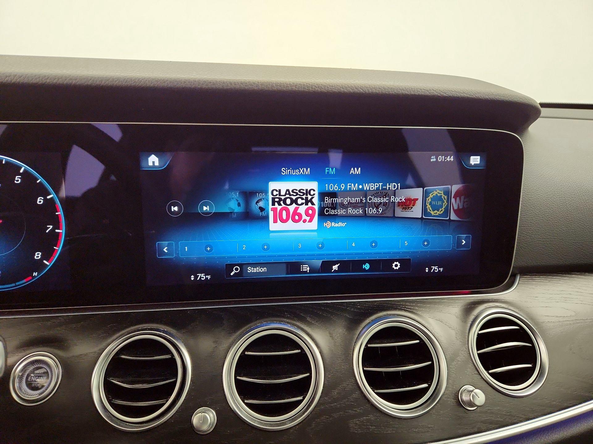 Thumbnail: 2022 Mercedes-Benz E-Class - 16