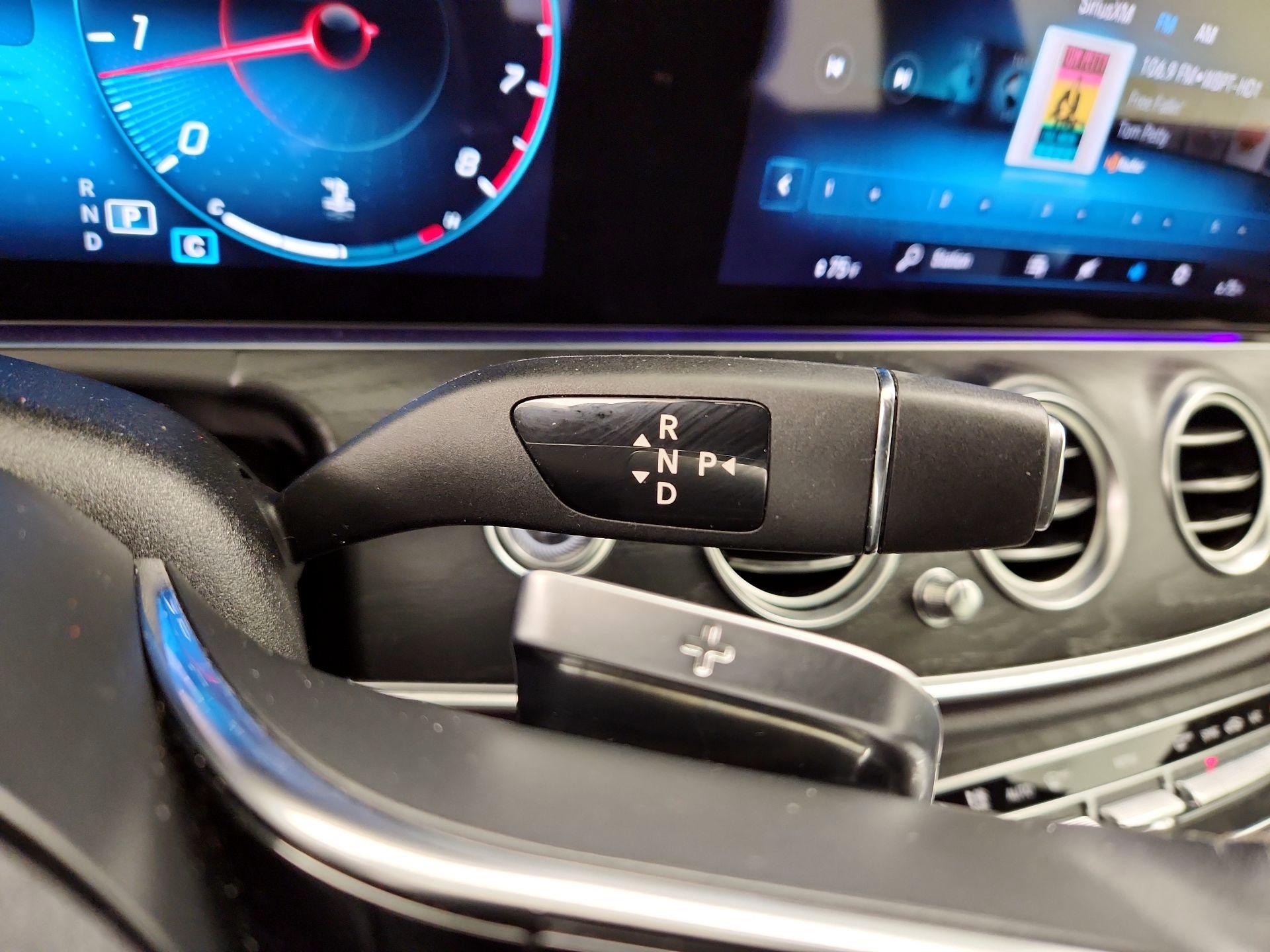 Thumbnail: 2022 Mercedes-Benz E-Class - 18