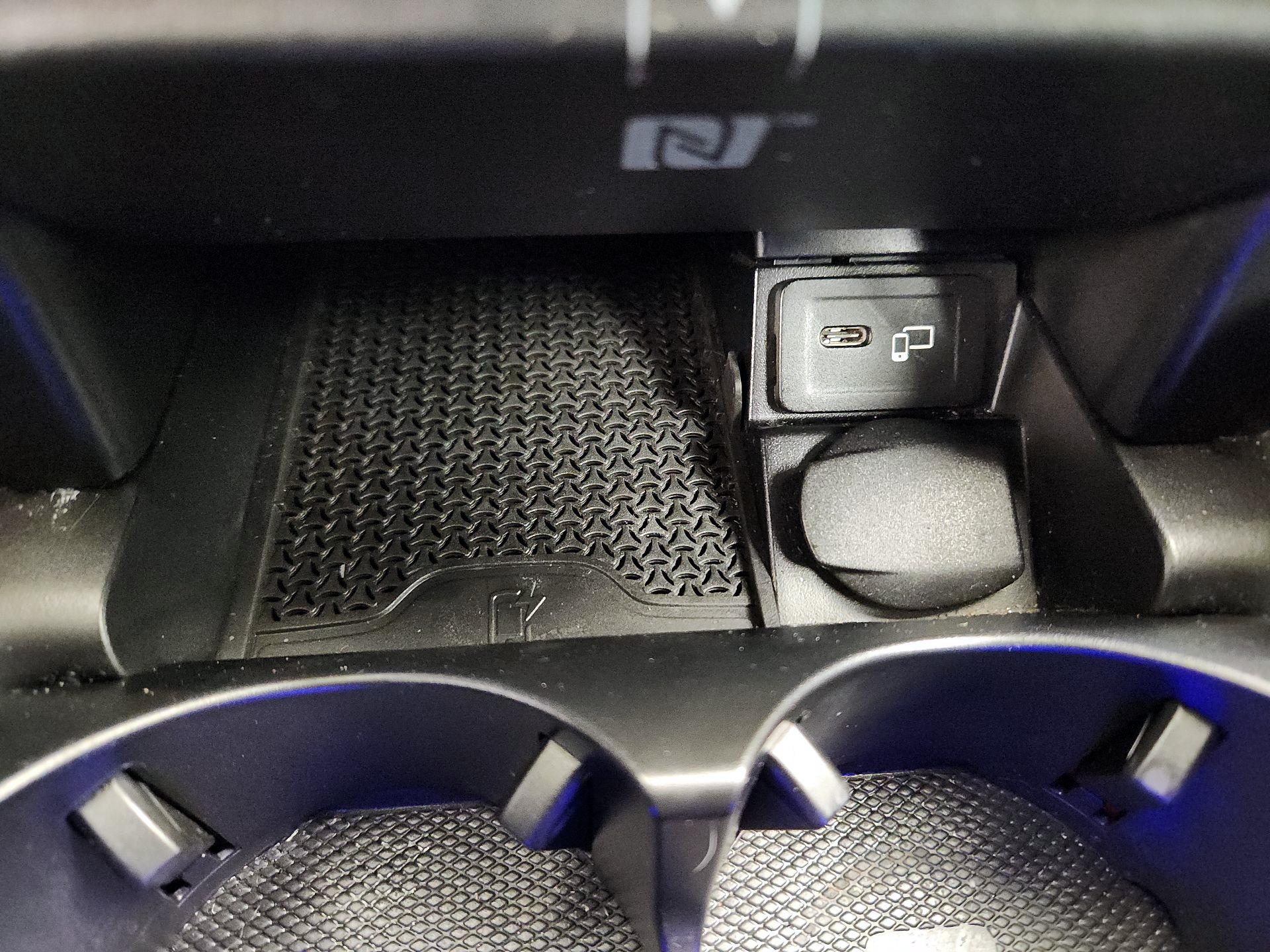 Thumbnail: 2022 Mercedes-Benz E-Class - 19