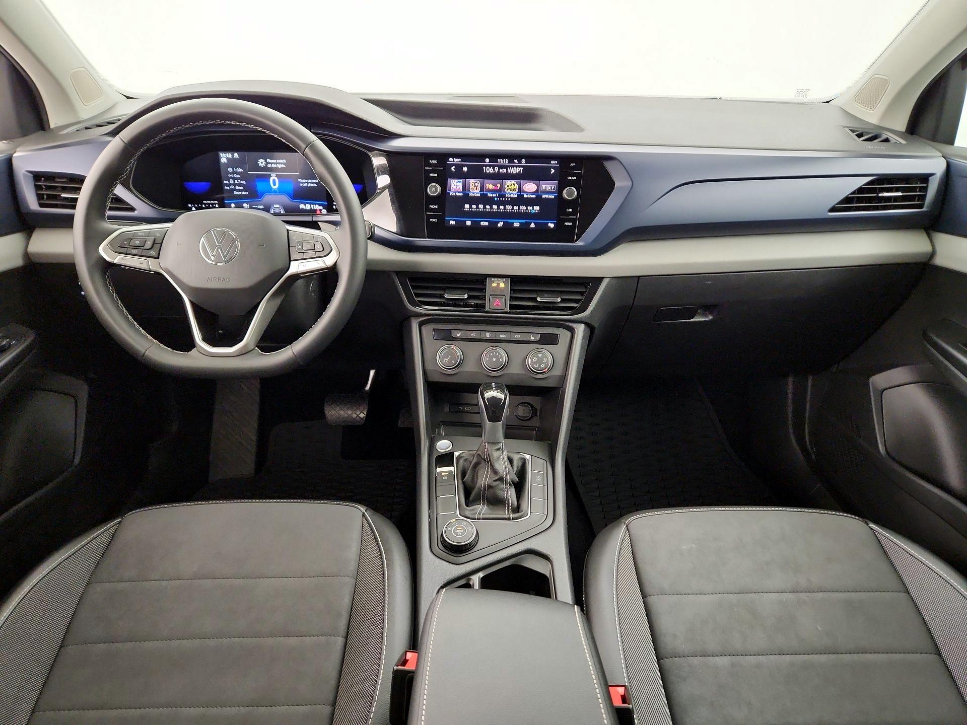 Thumbnail: 2022 Volkswagen Taos - 9