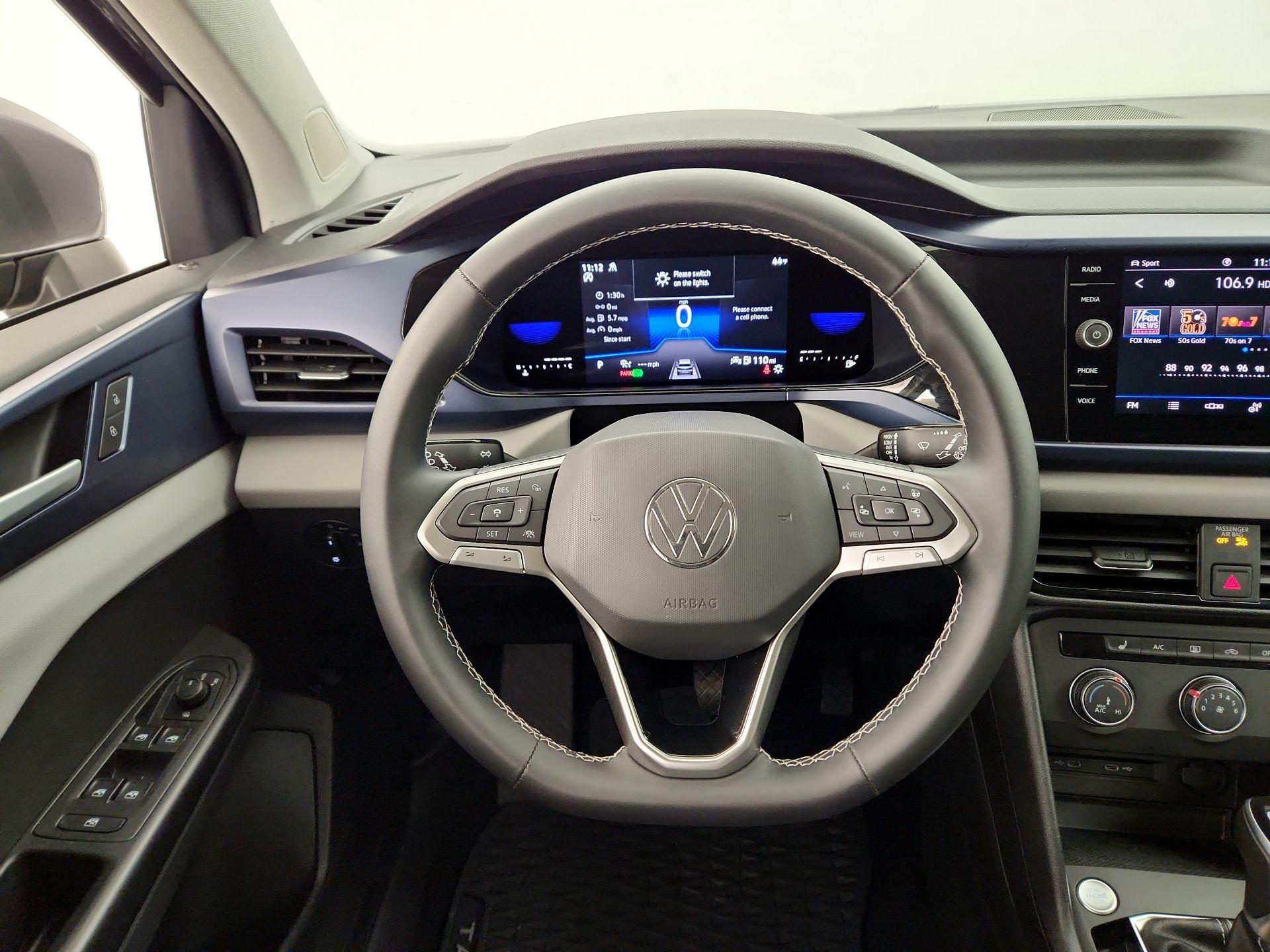 Thumbnail: 2022 Volkswagen Taos - 10