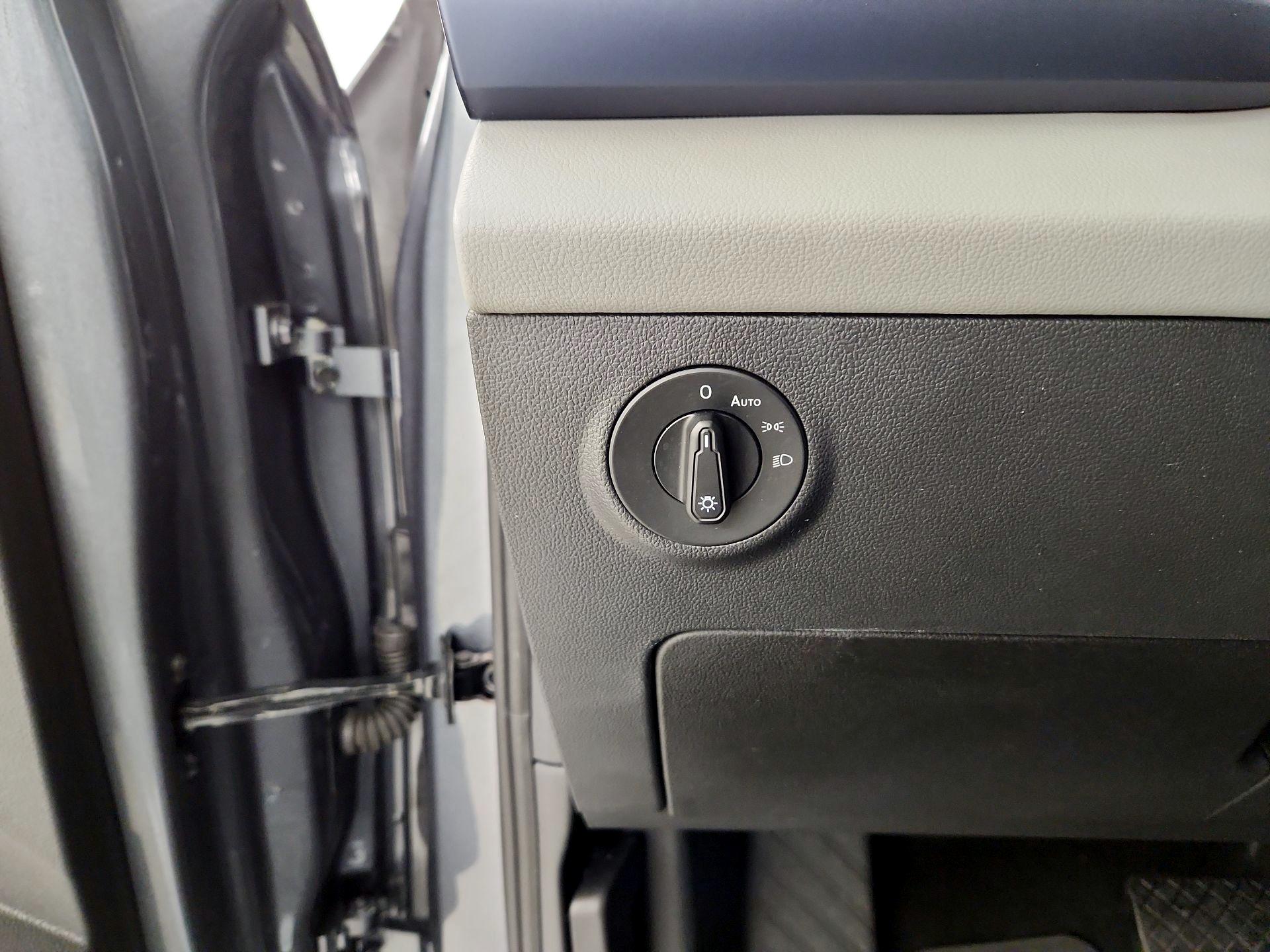 Thumbnail: 2022 Volkswagen Taos - 13