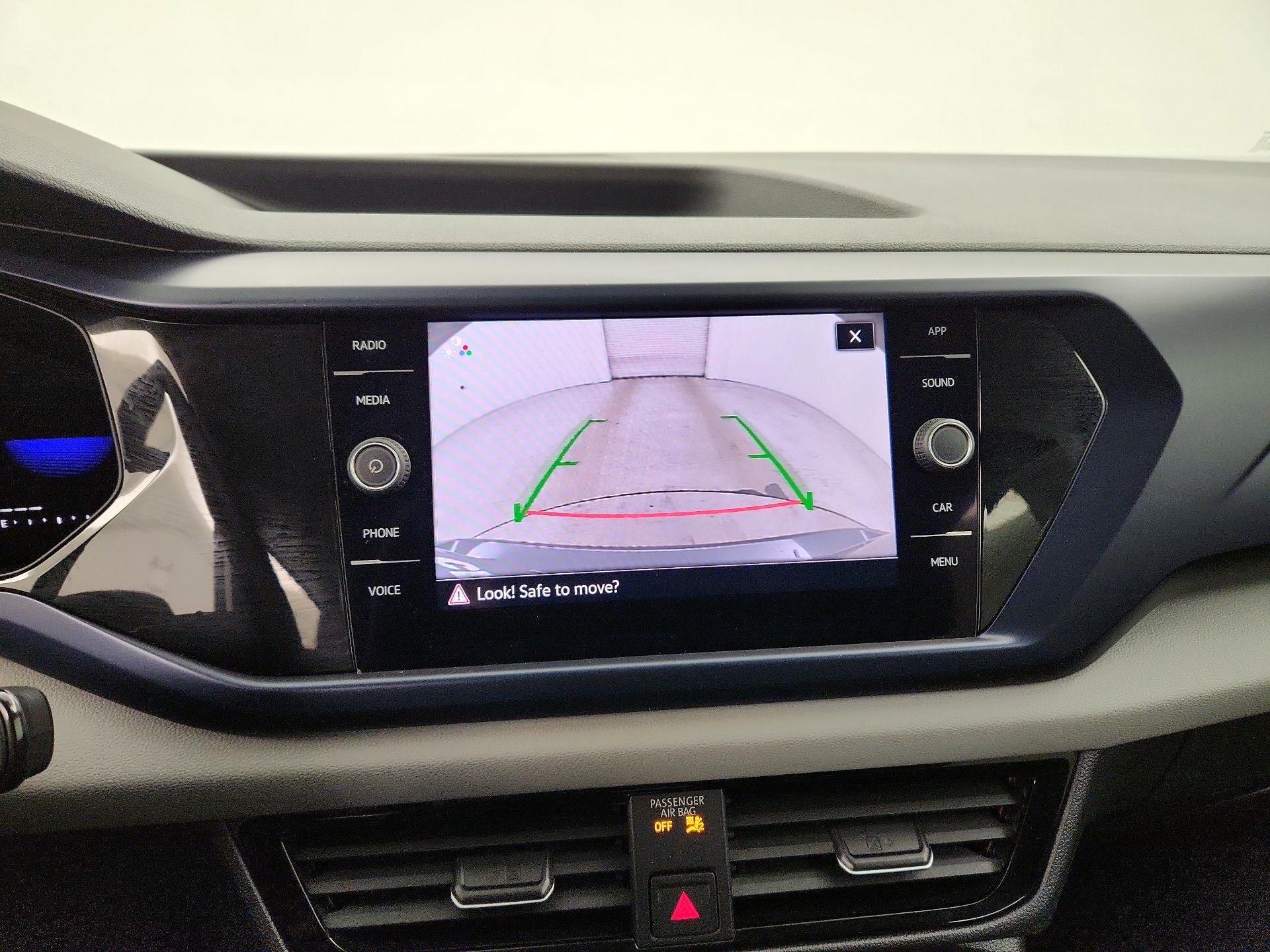 Thumbnail: 2022 Volkswagen Taos - 14