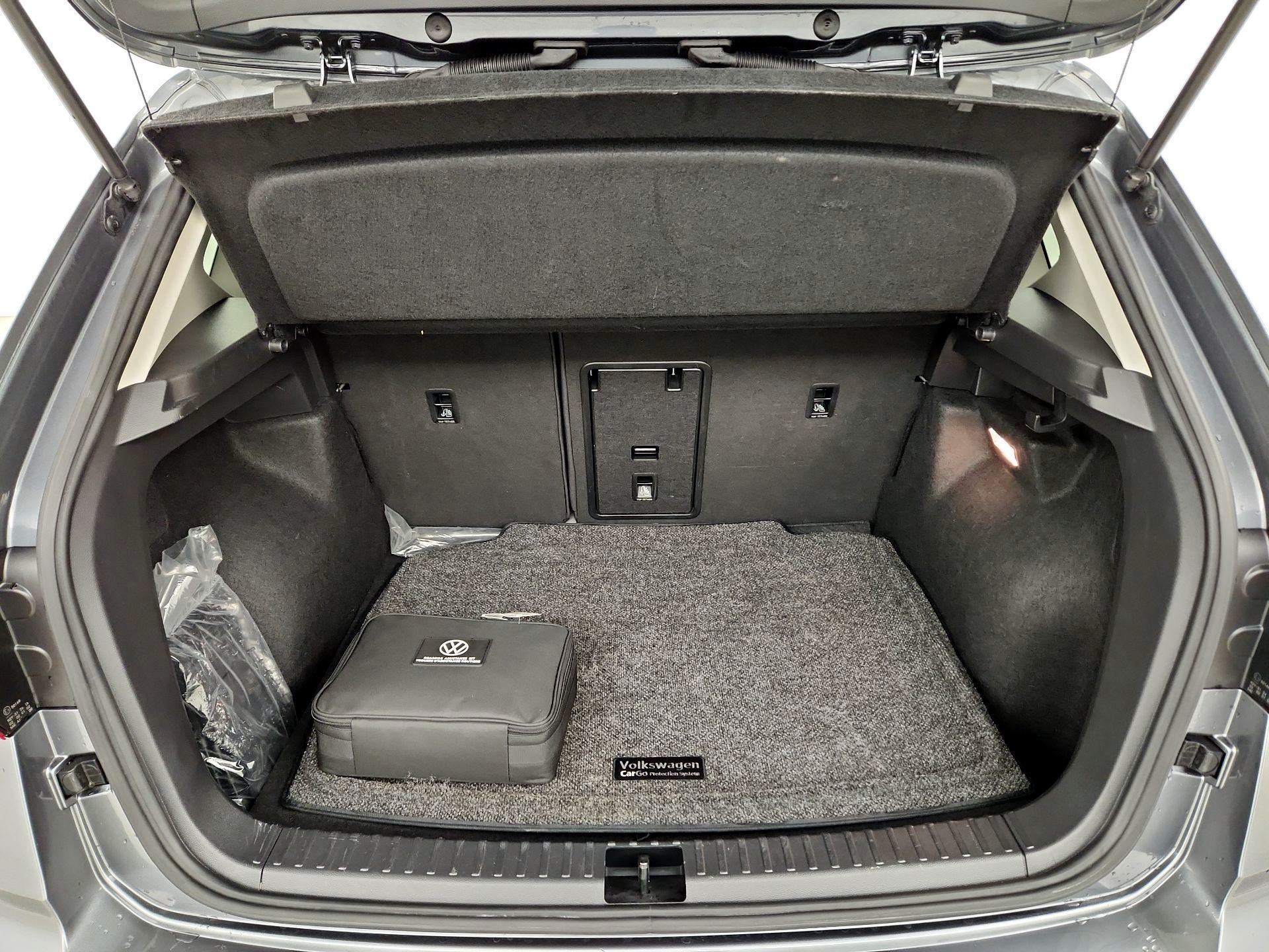 Thumbnail: 2022 Volkswagen Taos - 20