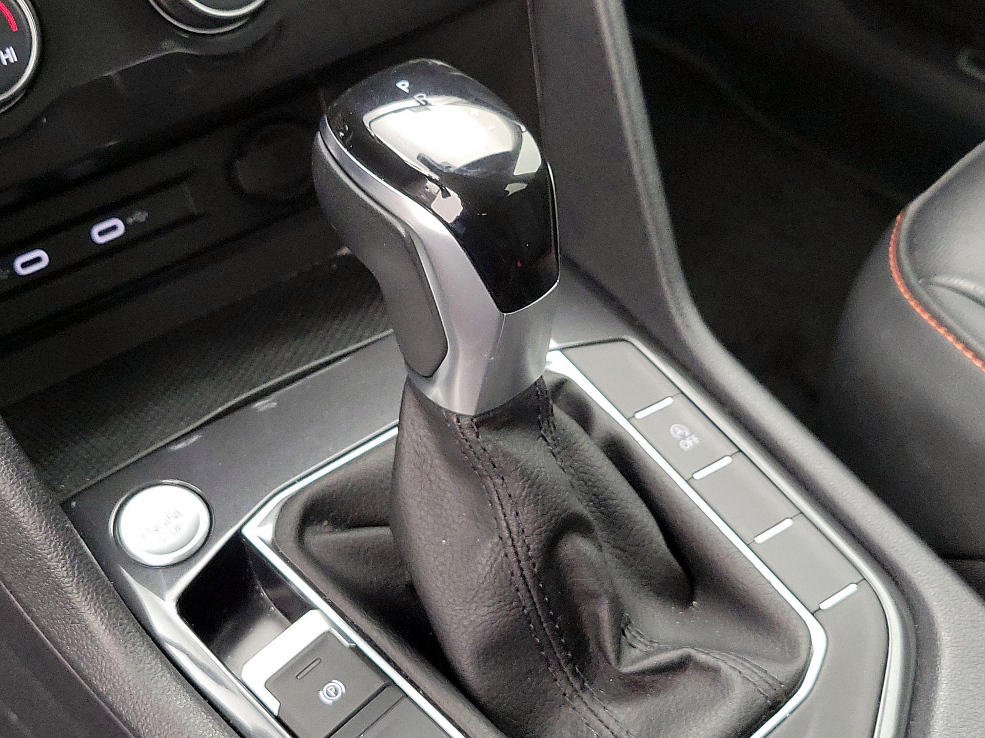 Thumbnail: 2024 Volkswagen Tiguan - 17