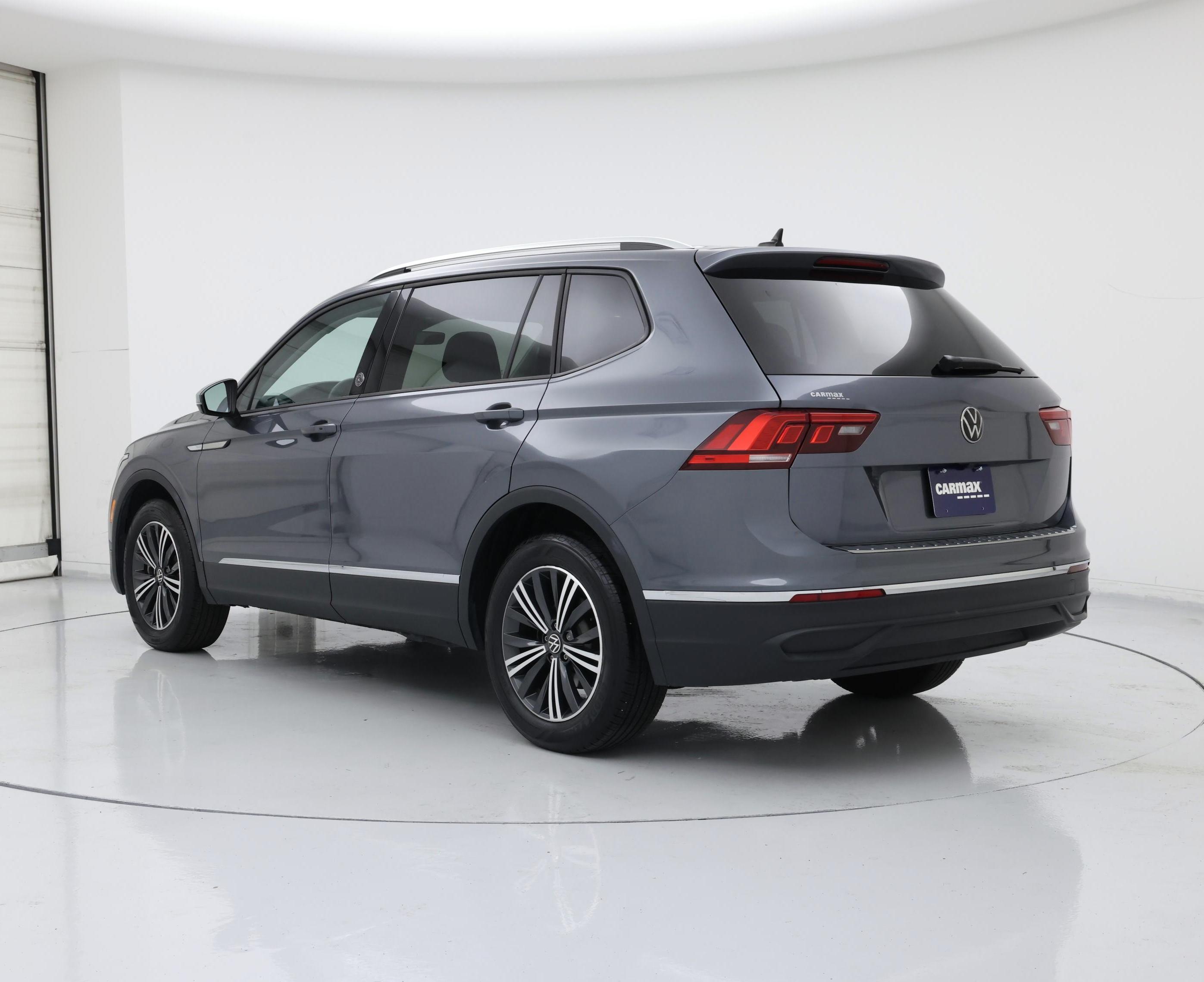 Thumbnail: 2024 Volkswagen Tiguan - 2