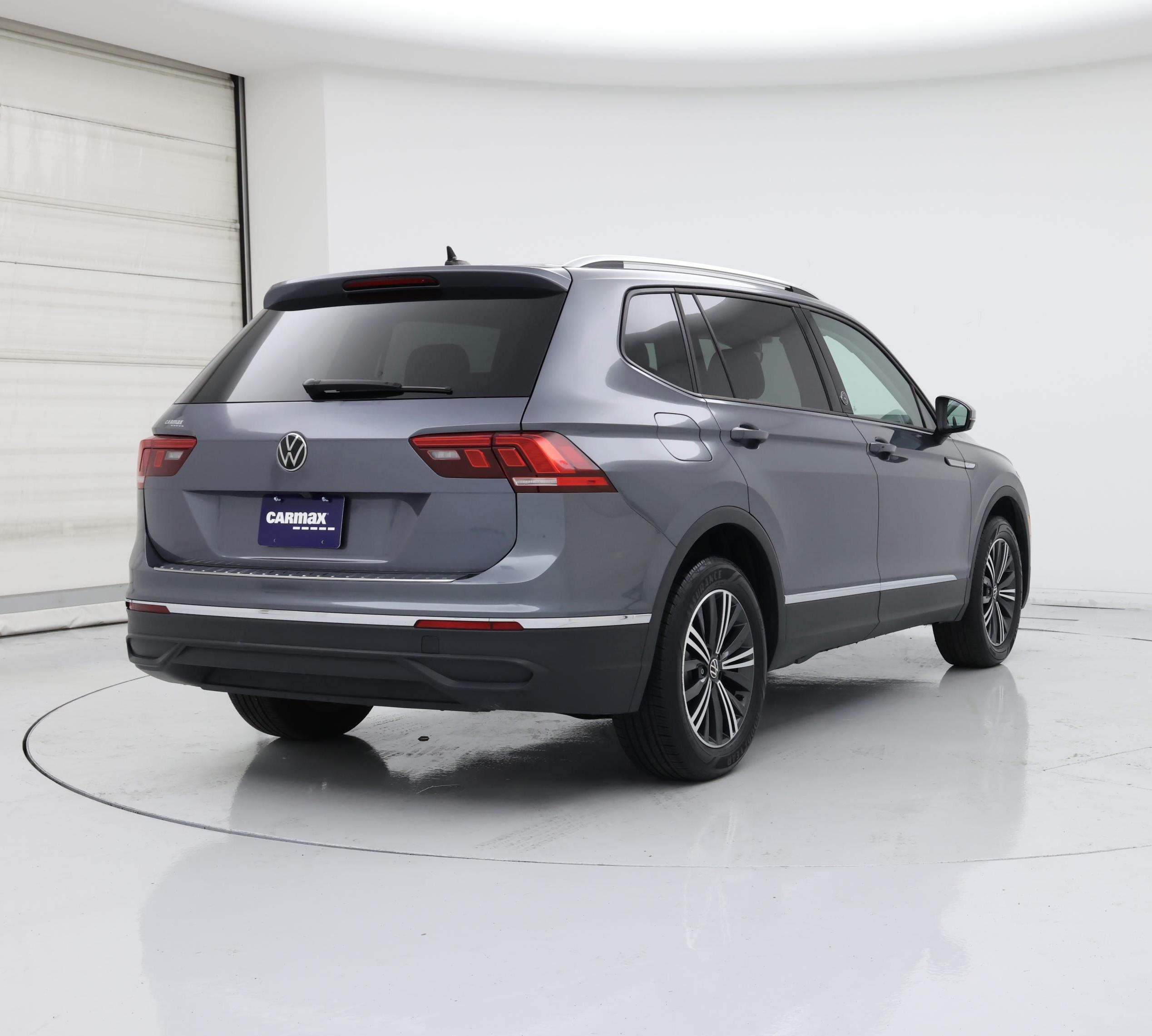 Thumbnail: 2024 Volkswagen Tiguan - 8