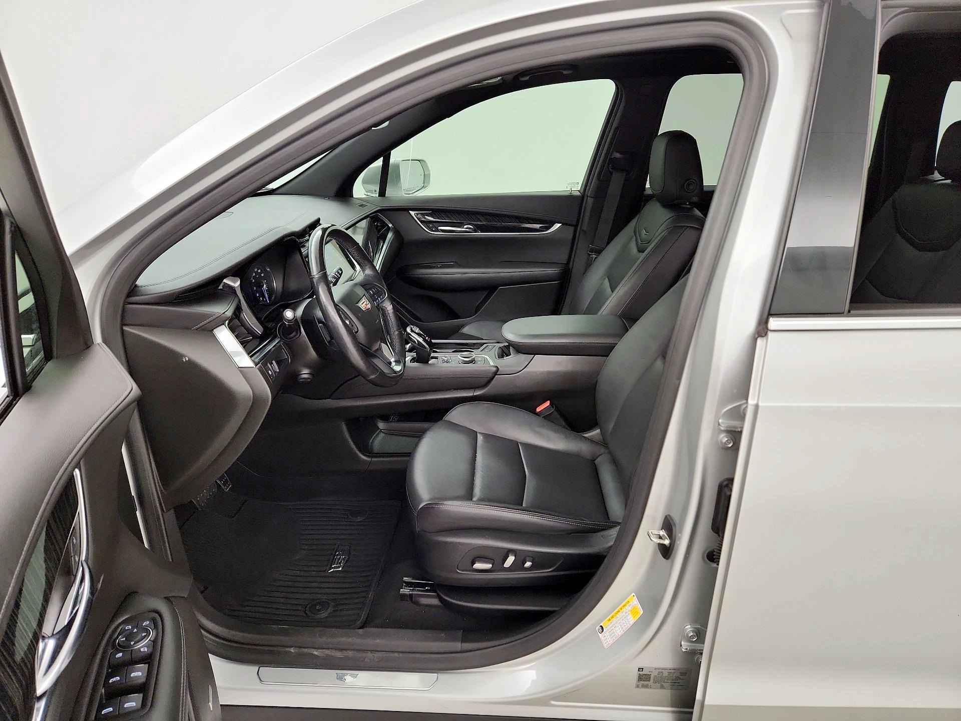 Thumbnail: 2020 Cadillac XT6 - 11