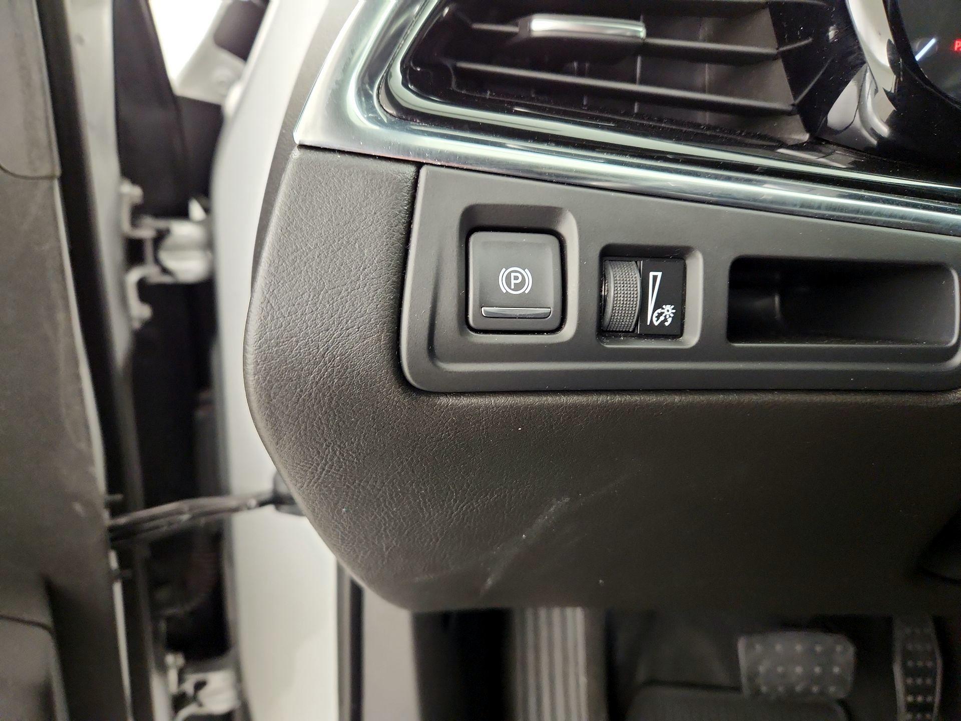 Thumbnail: 2020 Cadillac XT6 - 13