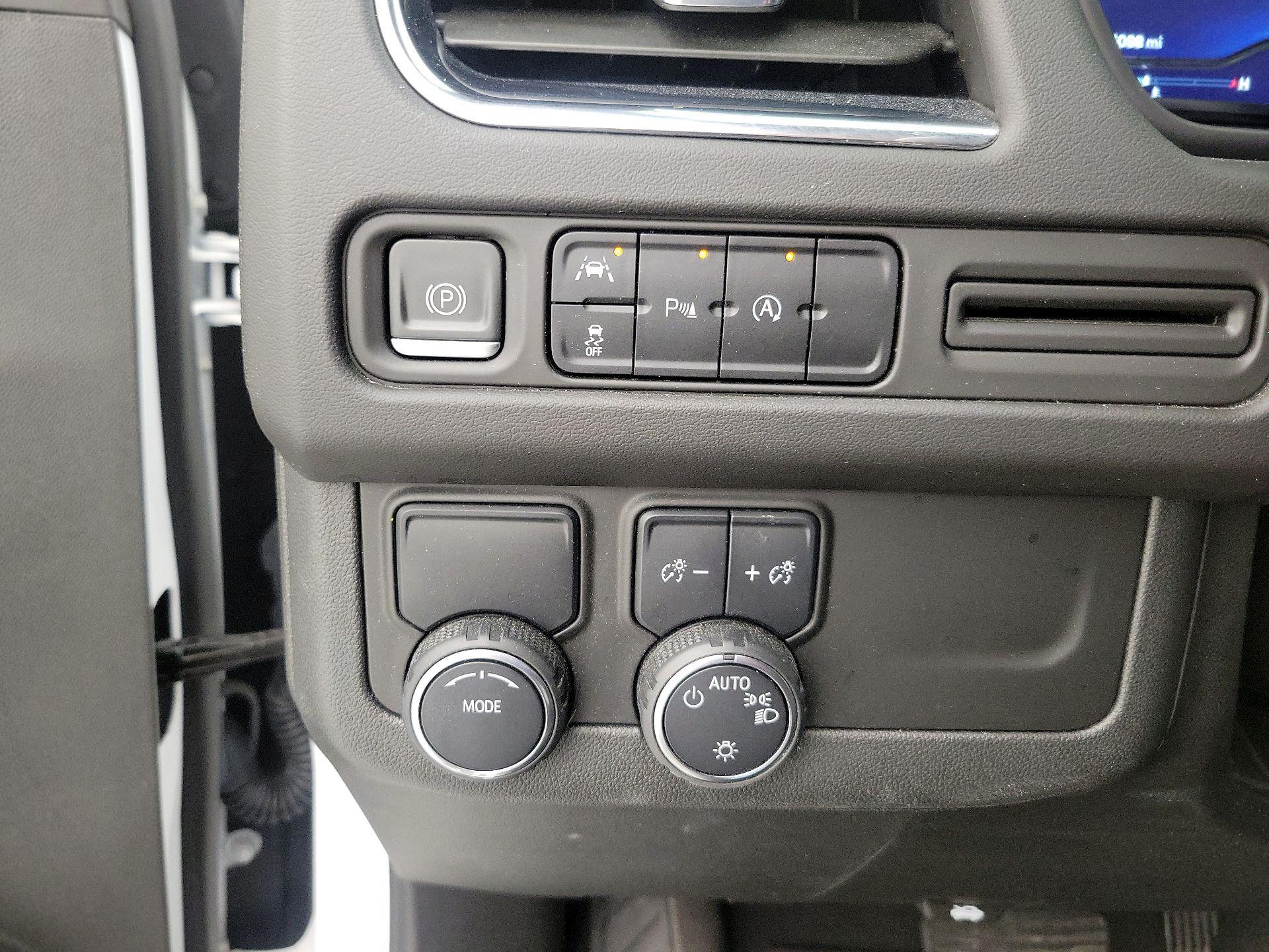 Thumbnail: 2023 Chevrolet Suburban - 13