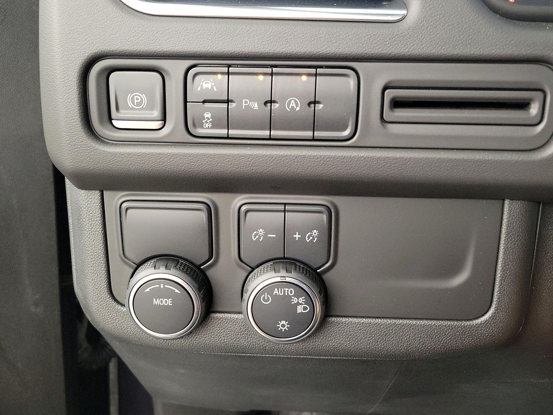 Thumbnail: 2023 Chevrolet Suburban - 13