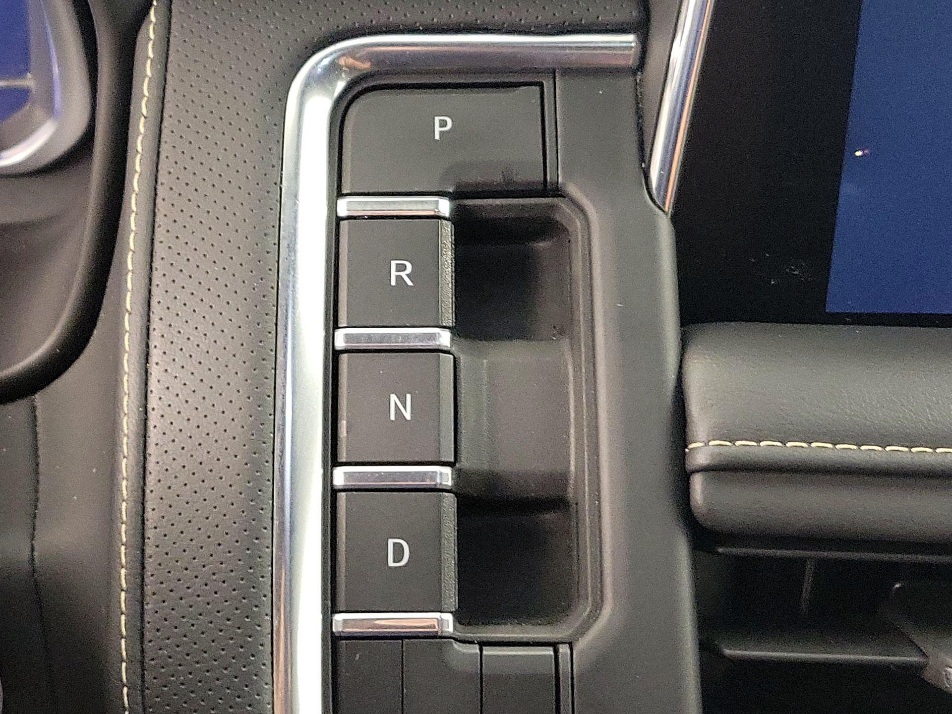 Thumbnail: 2023 Chevrolet Suburban - 17