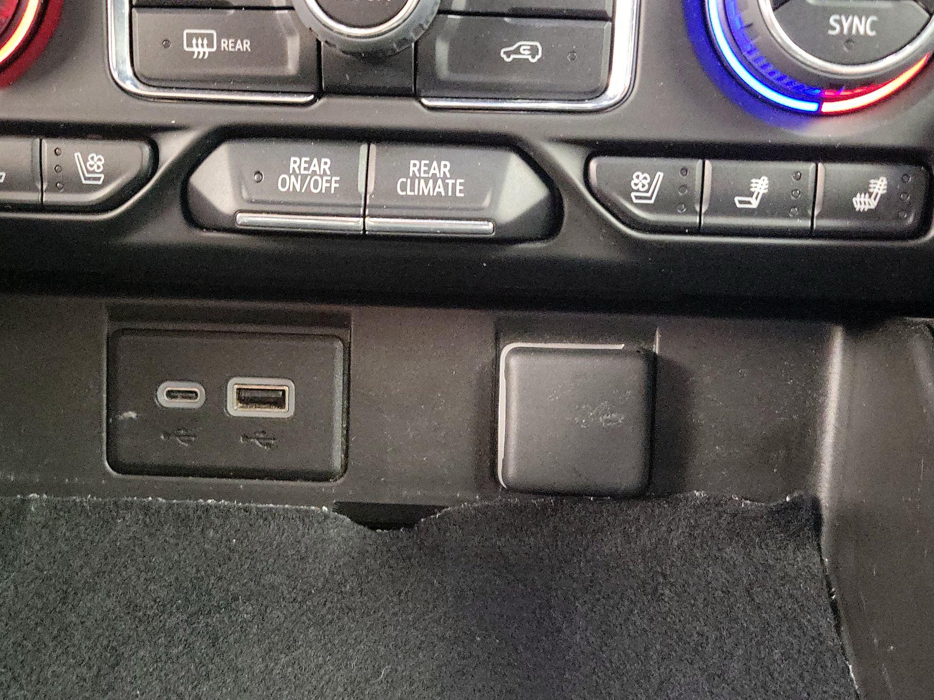 Thumbnail: 2023 Chevrolet Suburban - 18