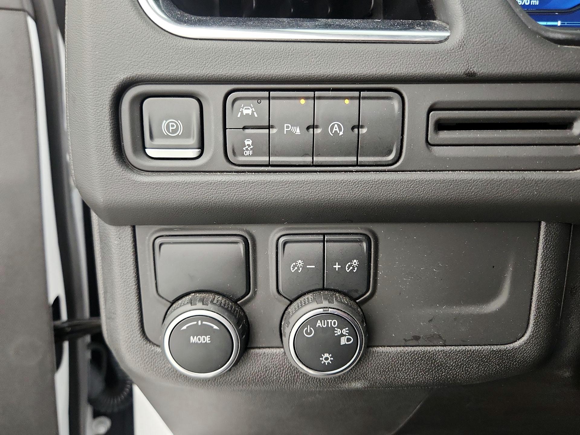 Thumbnail: 2023 Chevrolet Suburban - 13