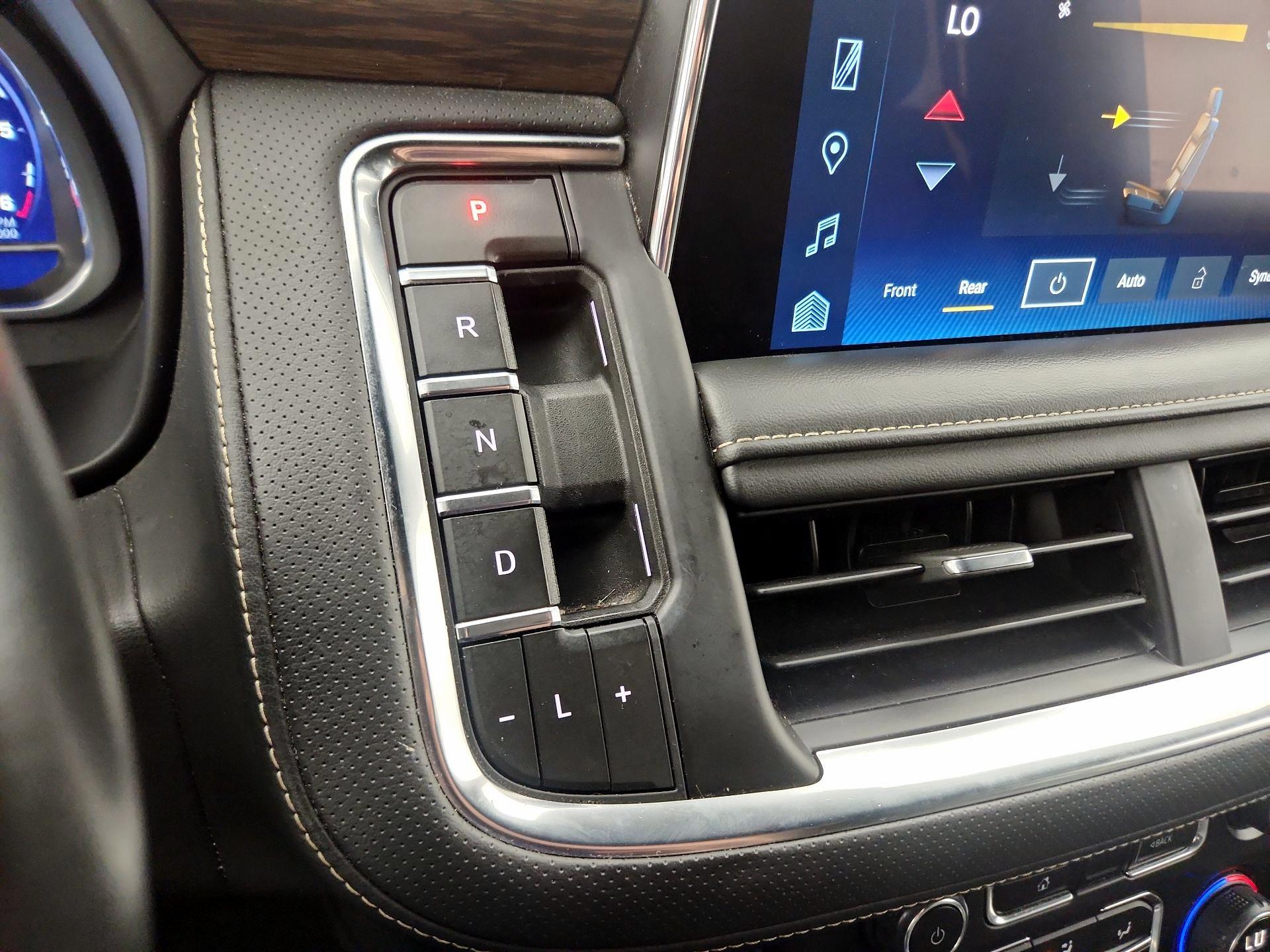 Thumbnail: 2023 Chevrolet Suburban - 18