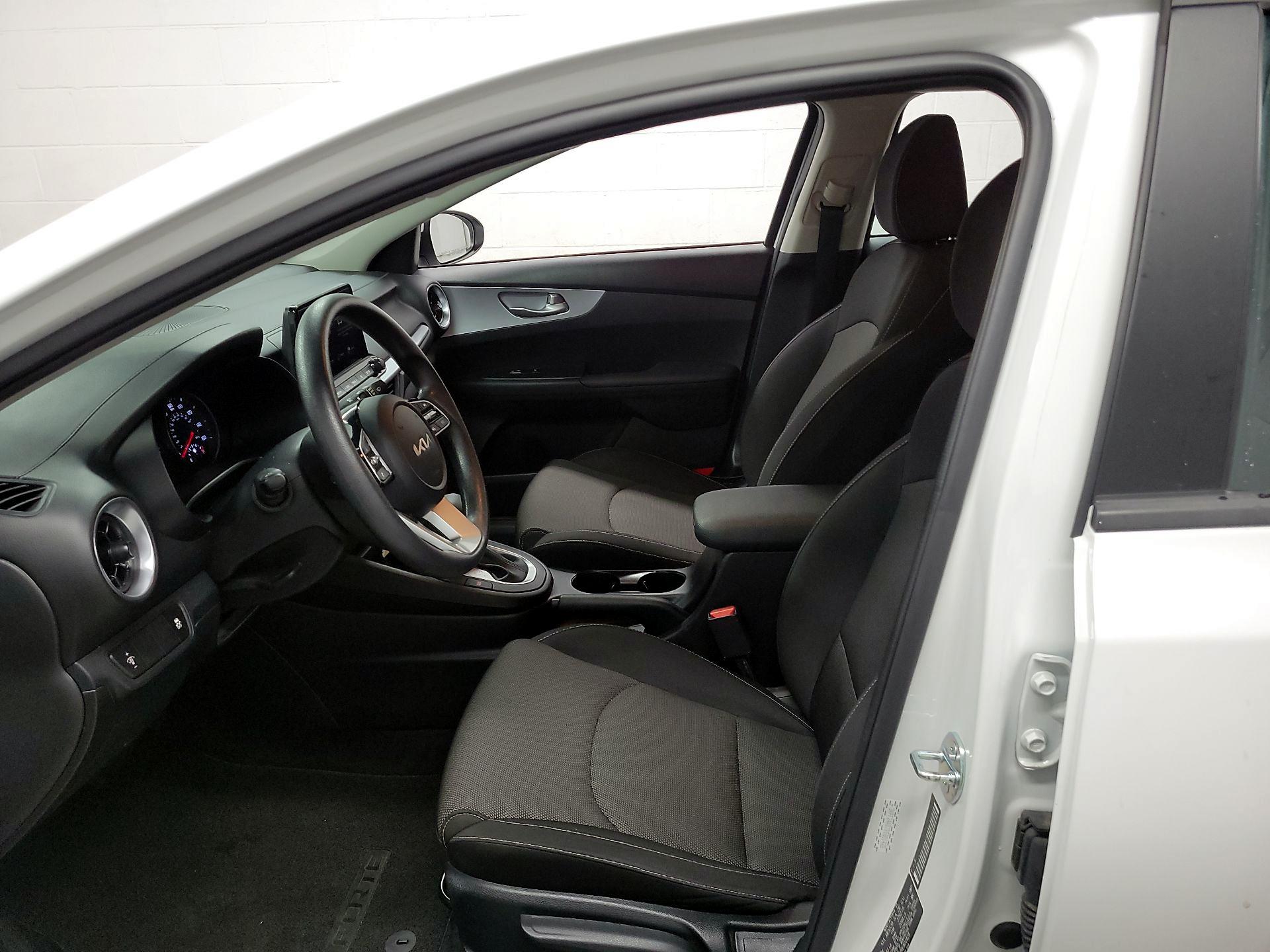 Thumbnail: 2024 Kia Forte - 11