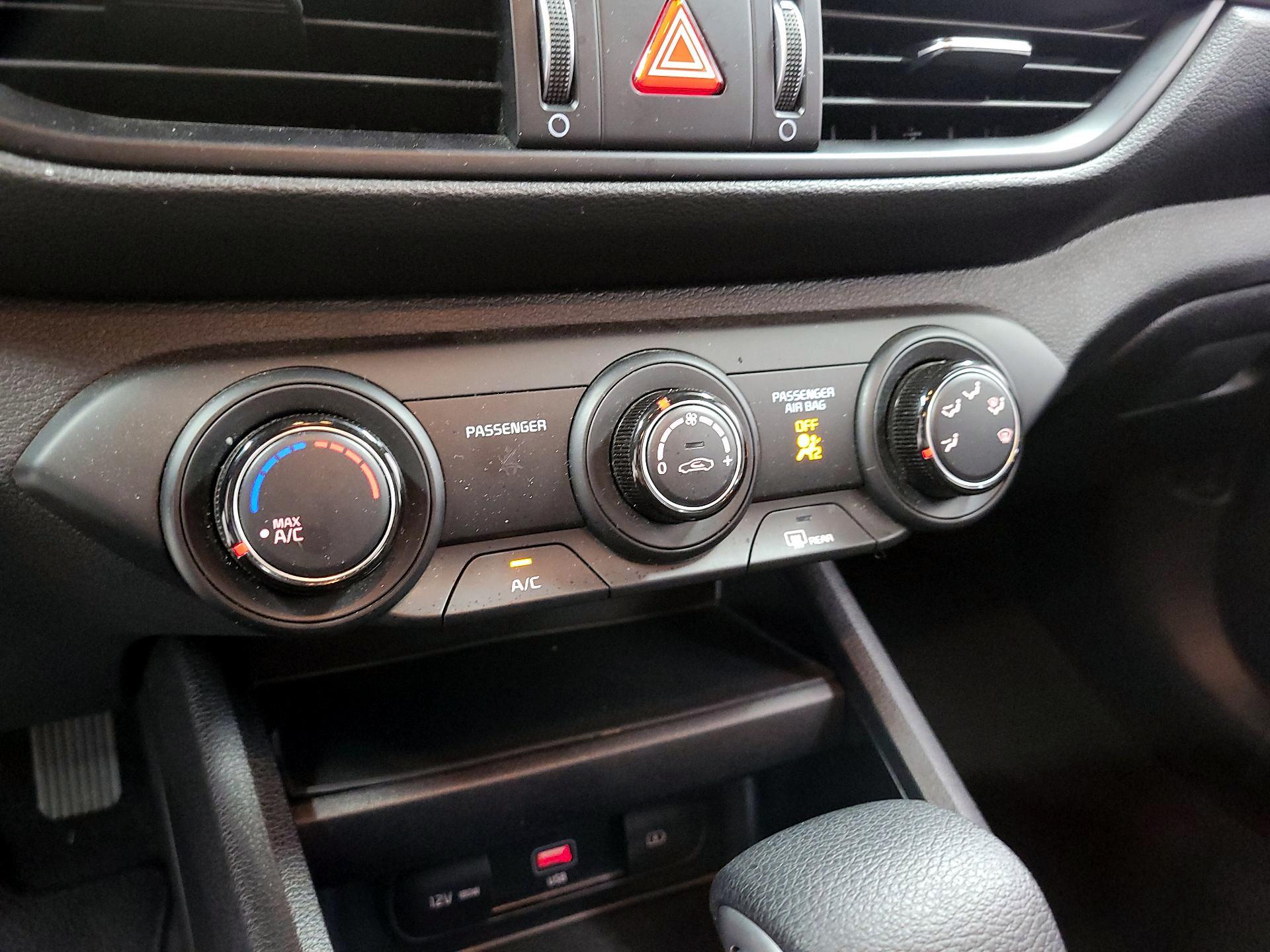 Thumbnail: 2024 Kia Forte - 16