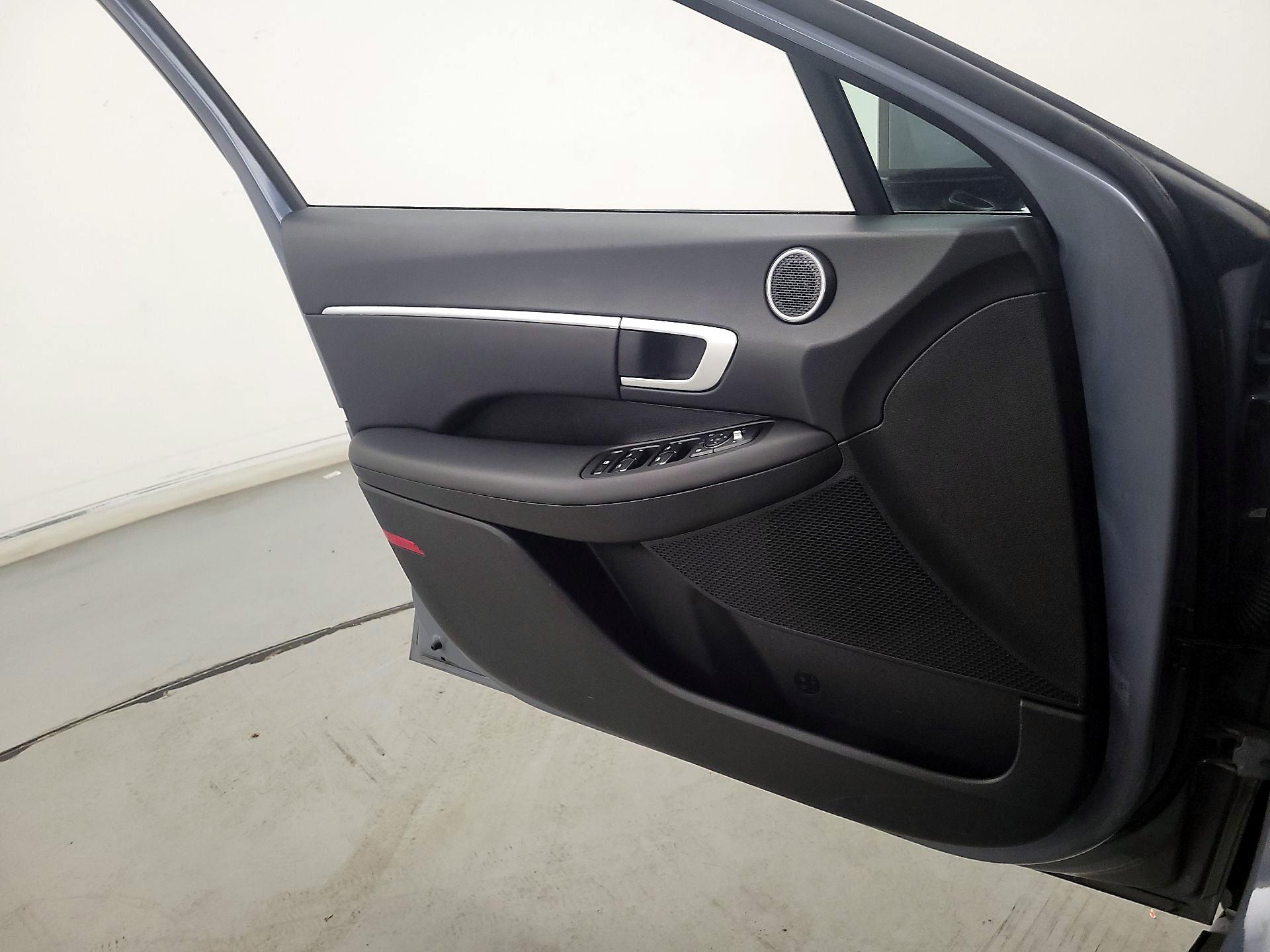 Thumbnail: 2025 Hyundai Sonata - 12