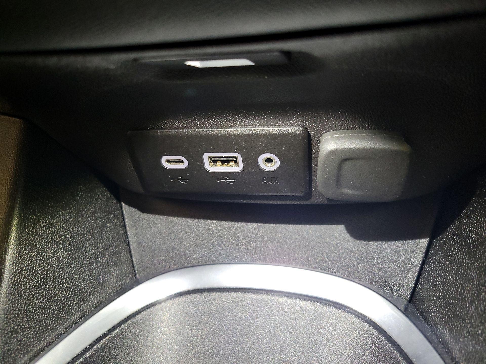 Thumbnail: 2024 Chevrolet Malibu - 18