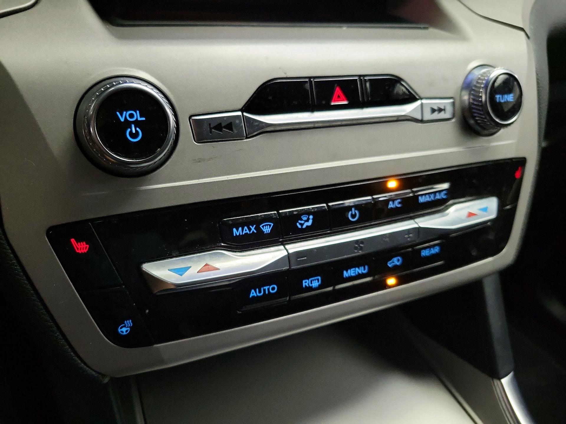 Thumbnail: 2024 Ford Explorer - 16