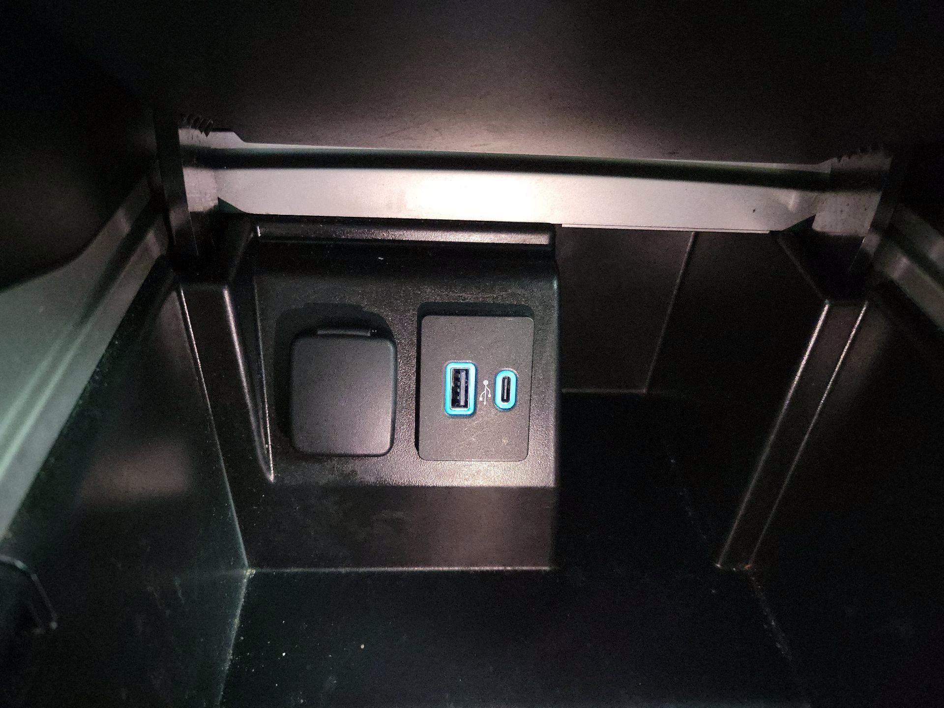 Thumbnail: 2024 Ford Explorer - 18