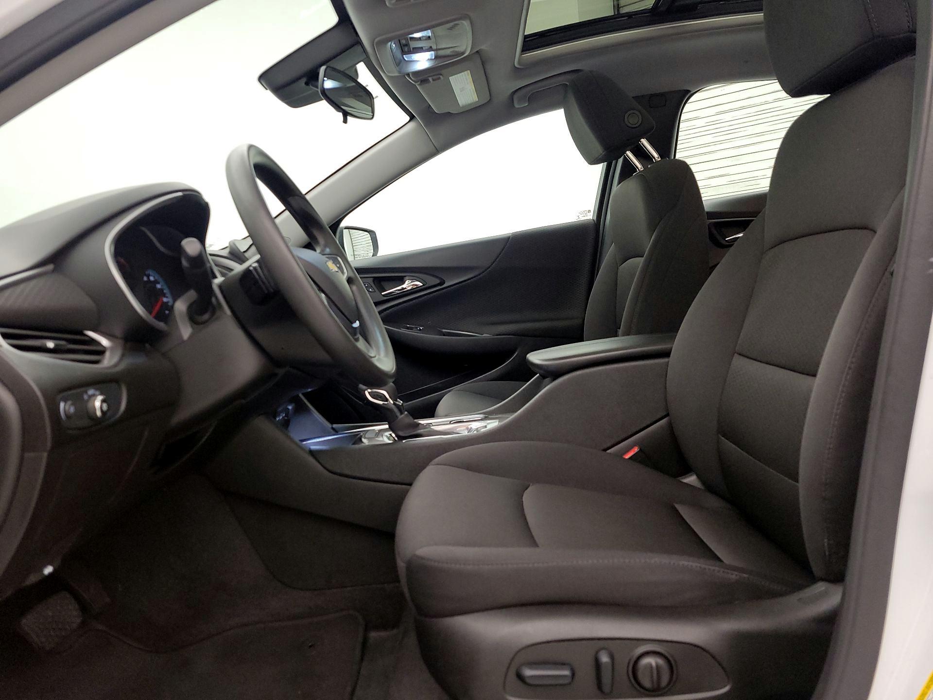 Thumbnail: 2024 Chevrolet Malibu - 11