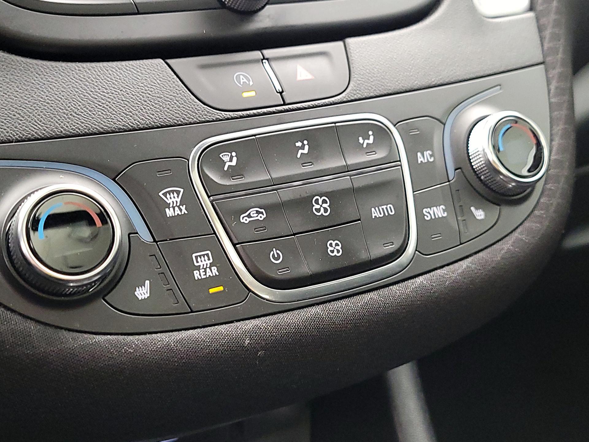 Thumbnail: 2024 Chevrolet Malibu - 16