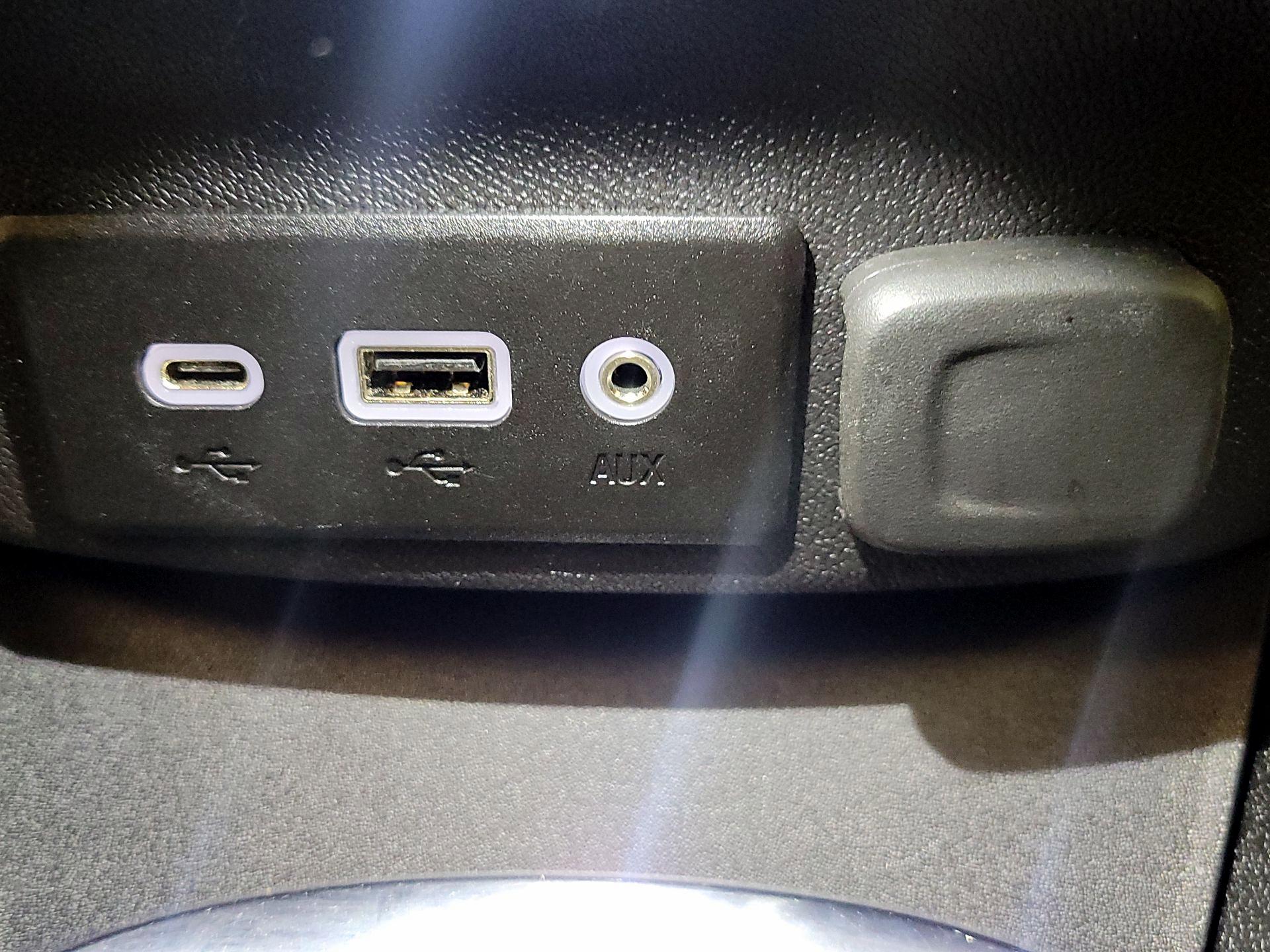 Thumbnail: 2024 Chevrolet Malibu - 18