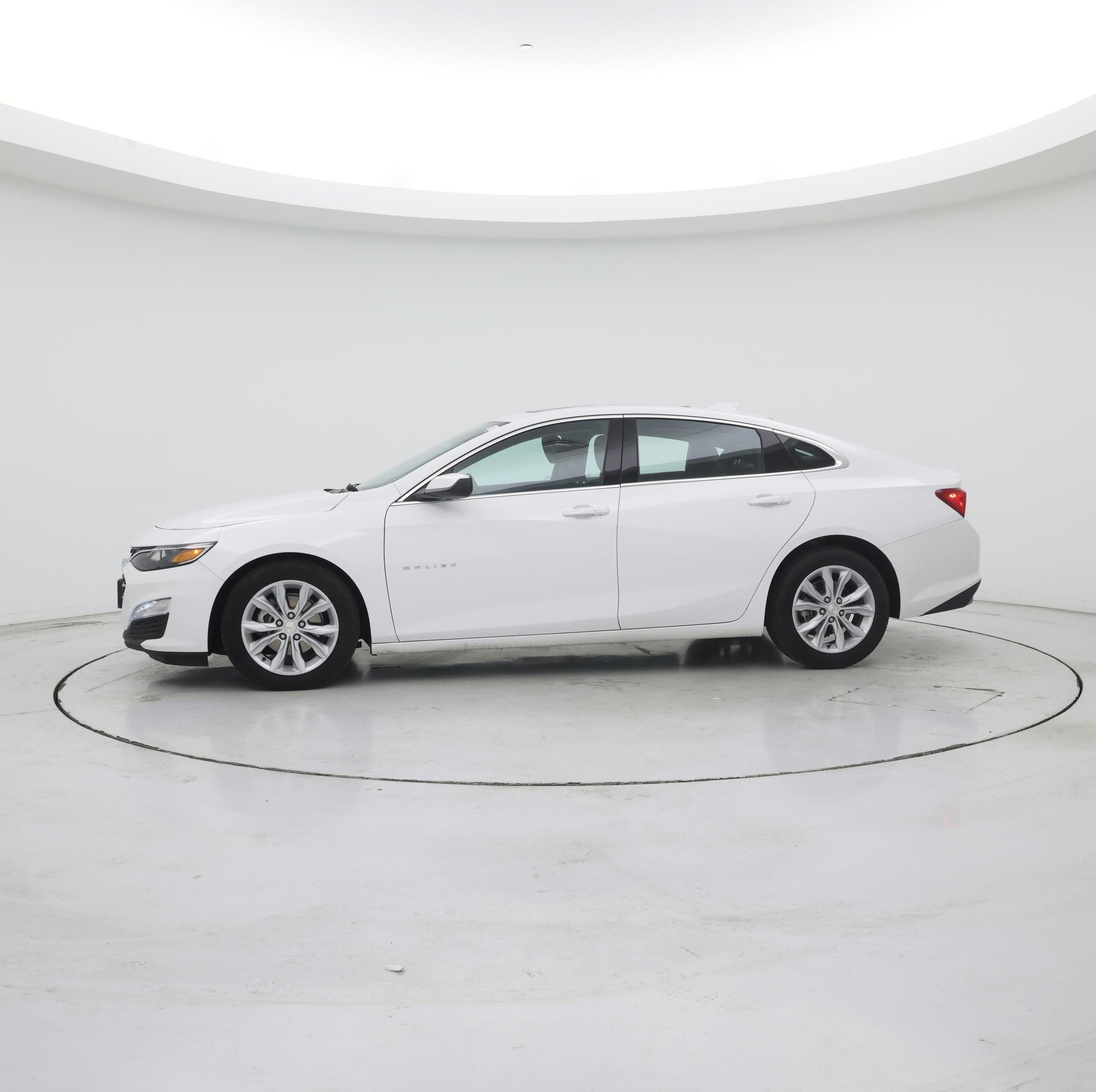 Thumbnail: 2024 Chevrolet Malibu - 3