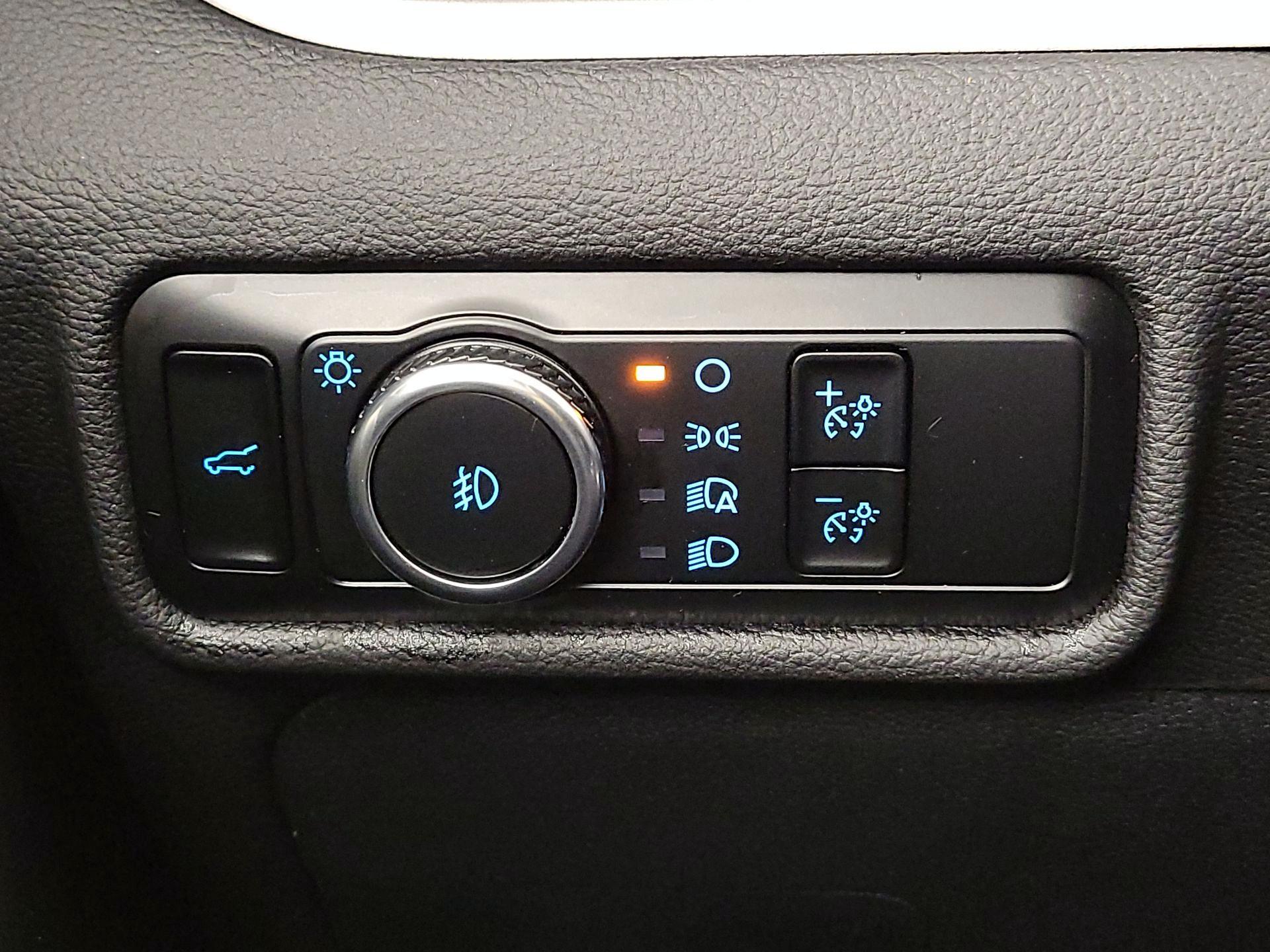 Thumbnail: 2023 Ford Explorer - 13