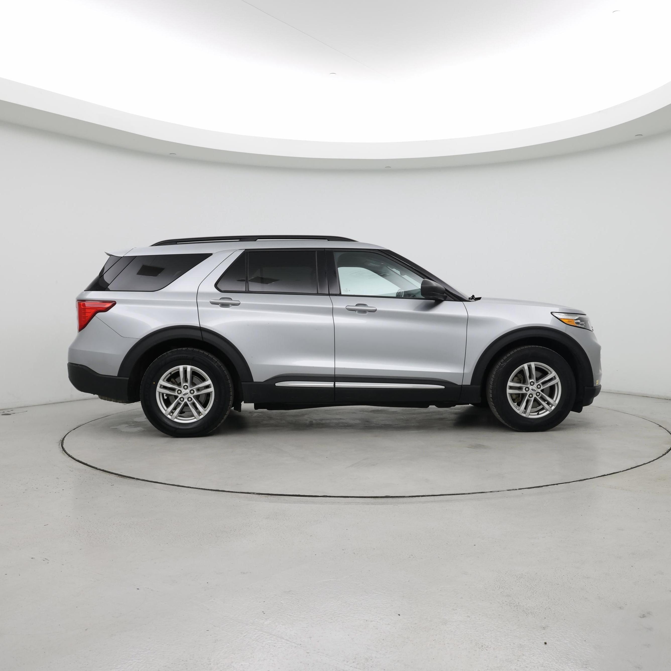 Thumbnail: 2023 Ford Explorer - 7