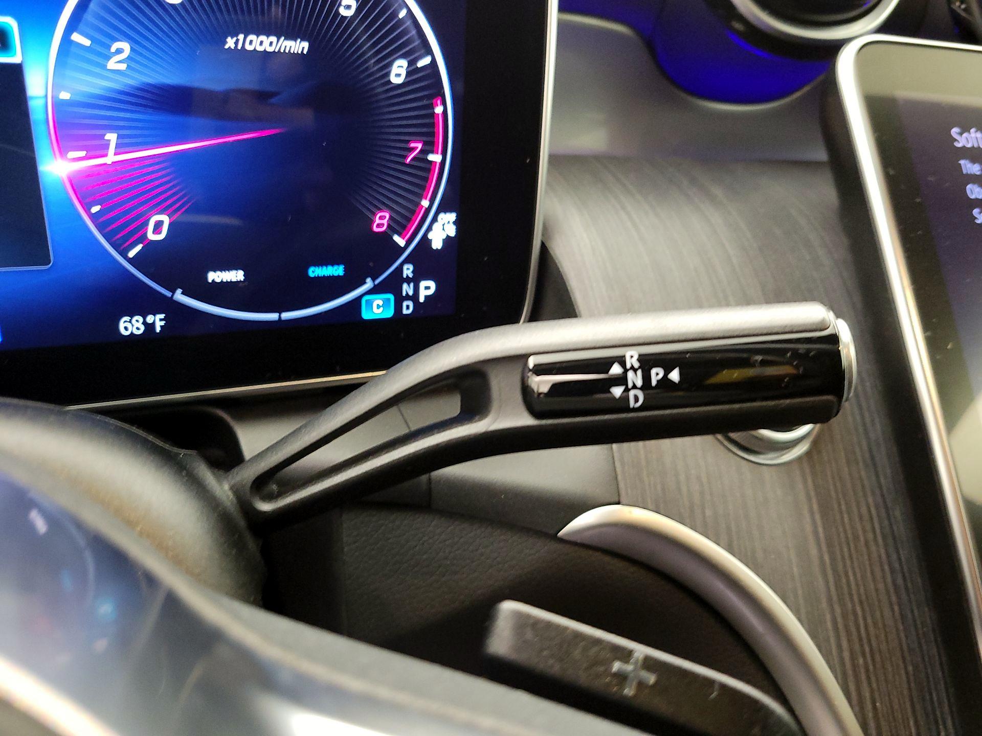 Thumbnail: 2024 Mercedes-Benz GLC - 17