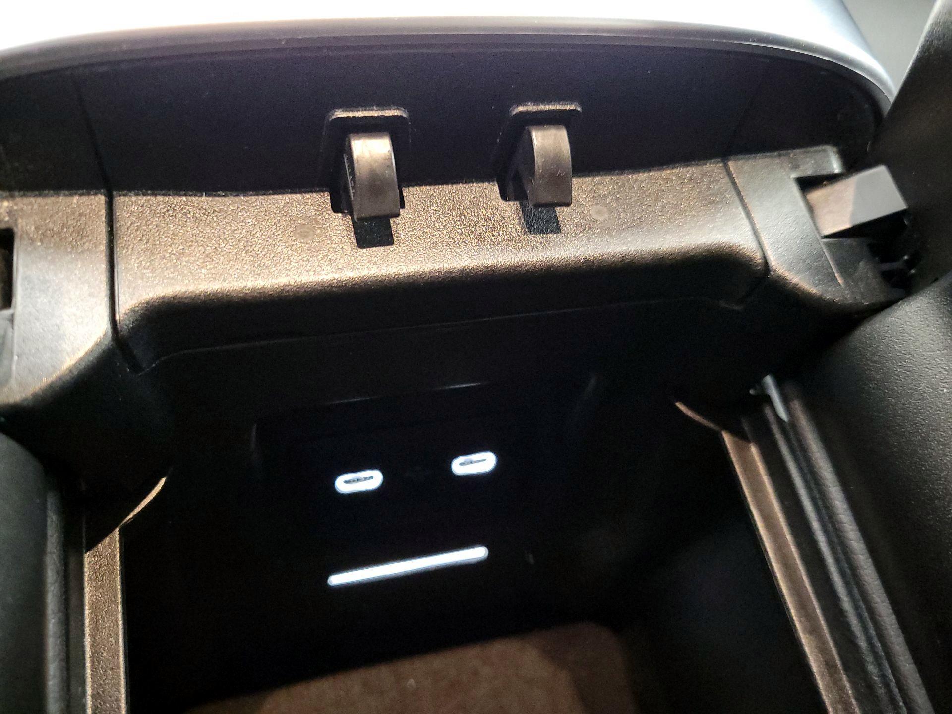 Thumbnail: 2024 Mercedes-Benz GLC - 18