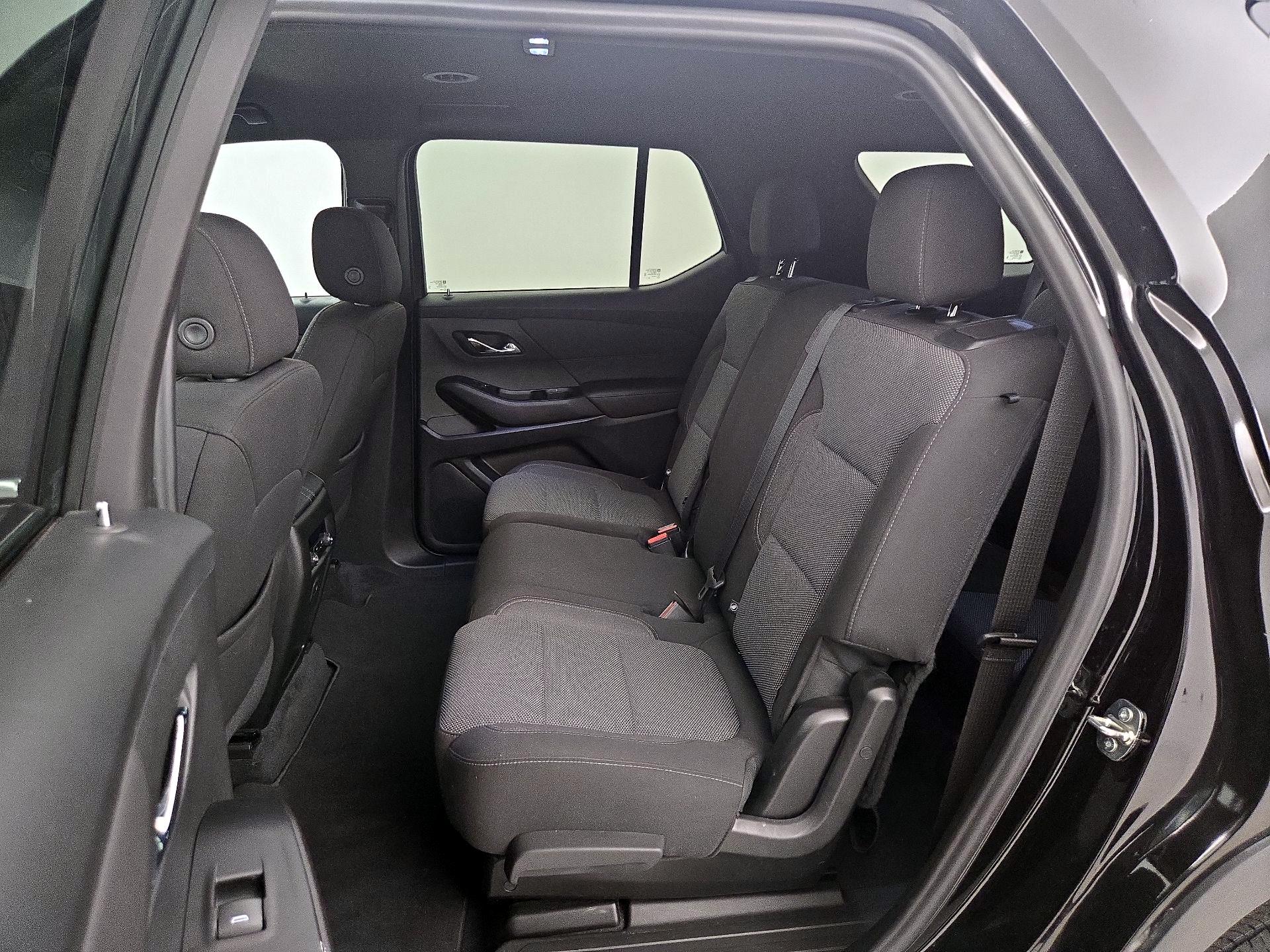 Thumbnail: 2023 Chevrolet Traverse - 19