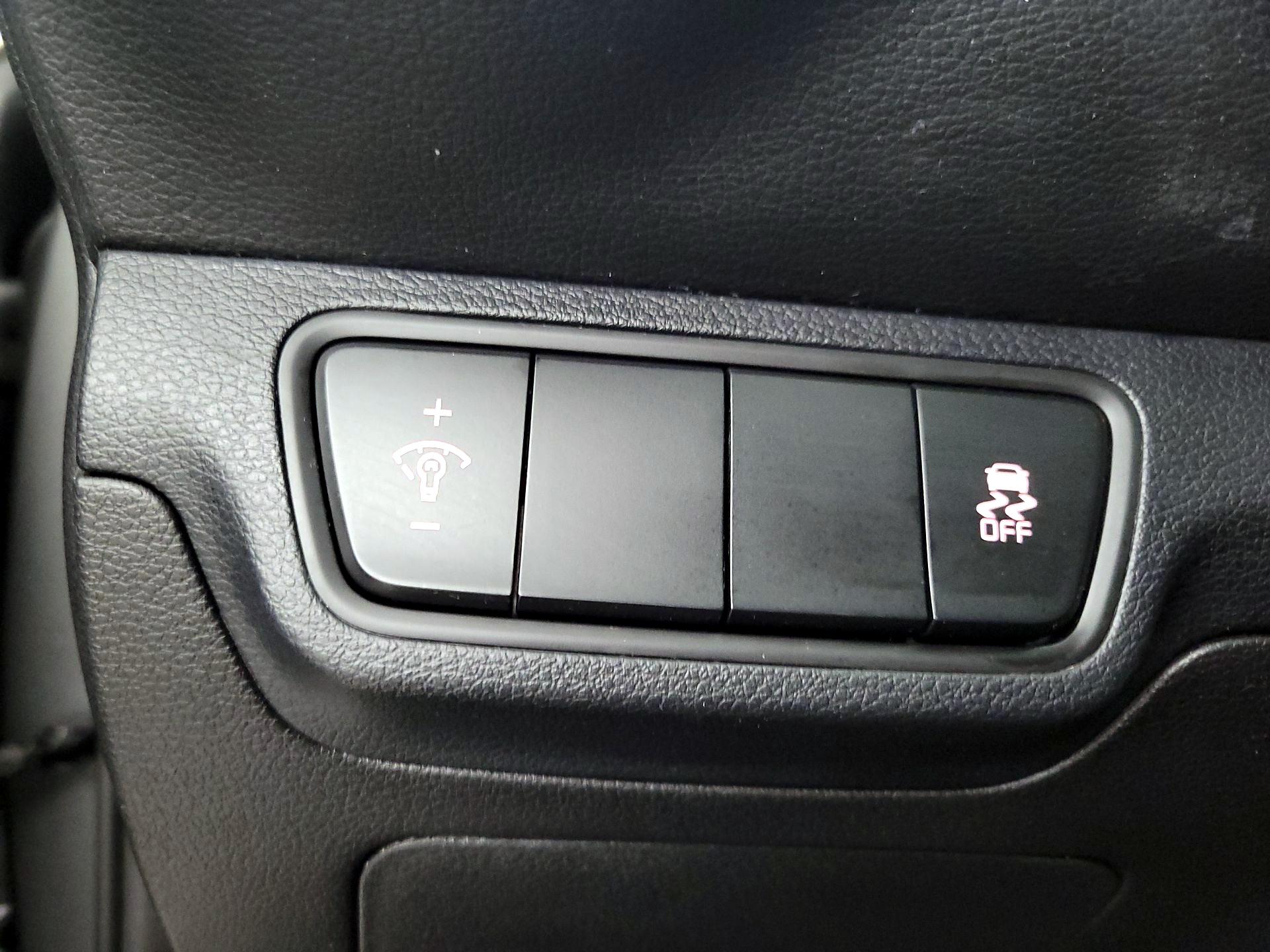 Thumbnail: 2023 Kia Forte - 13