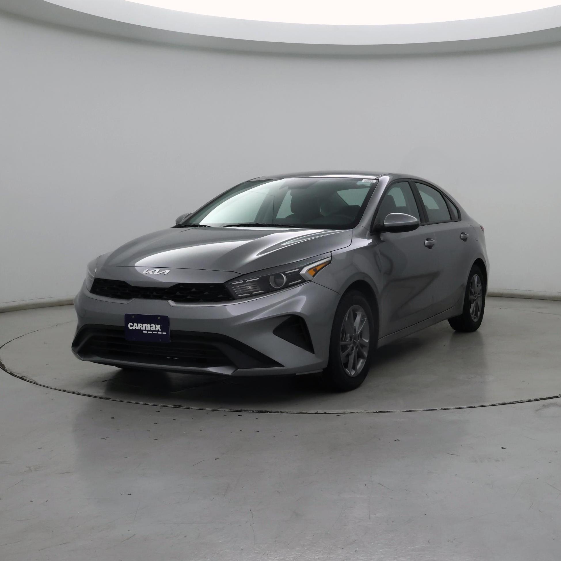 Thumbnail: 2023 Kia Forte - 4