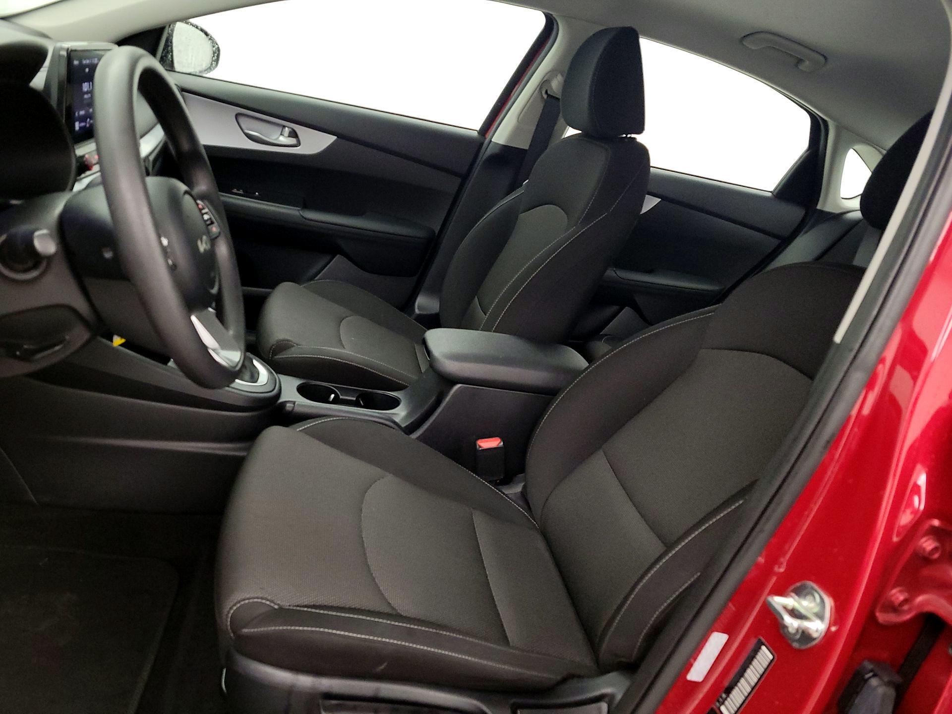 Thumbnail: 2024 Kia Forte - 11