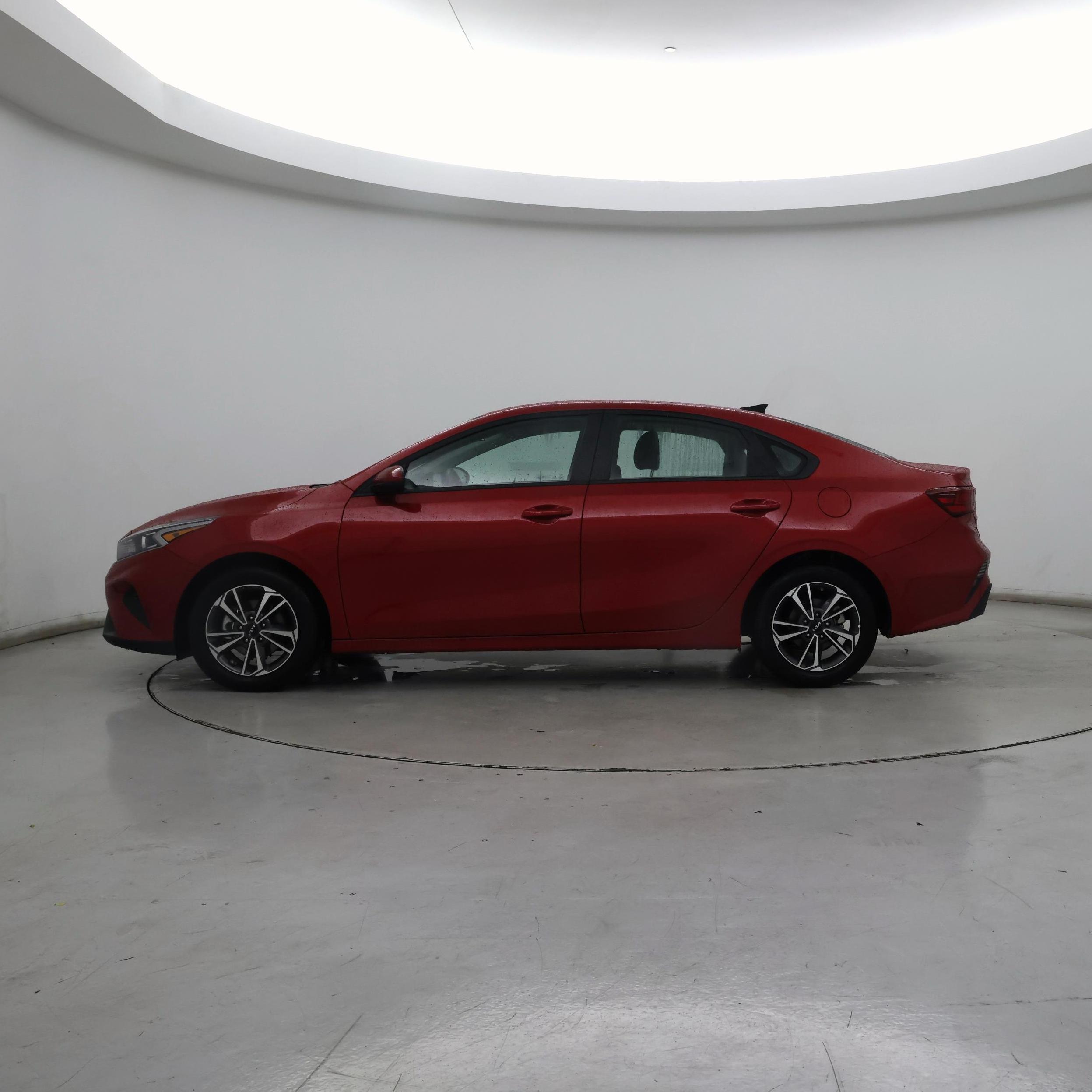 Thumbnail: 2024 Kia Forte - 3