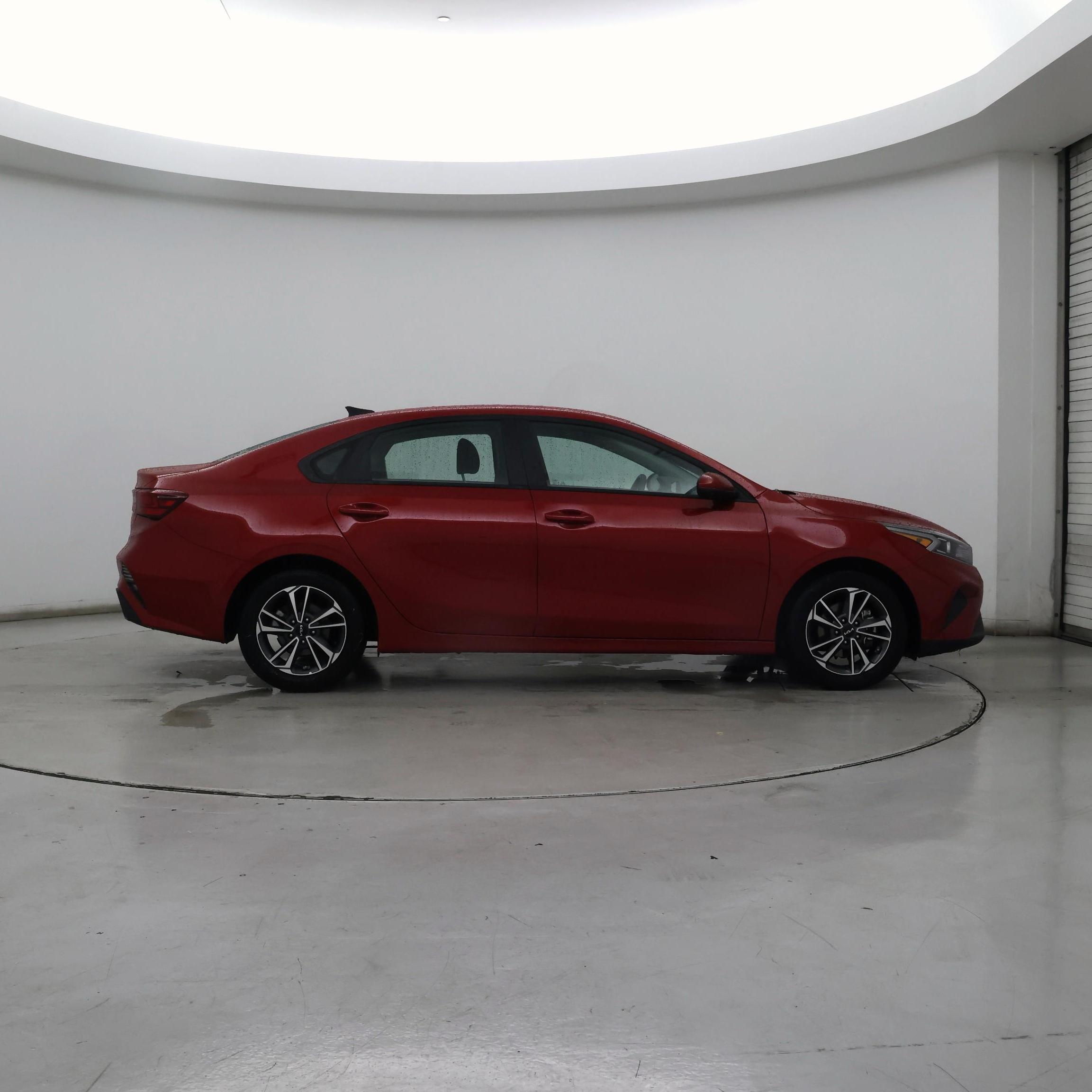 Thumbnail: 2024 Kia Forte - 7