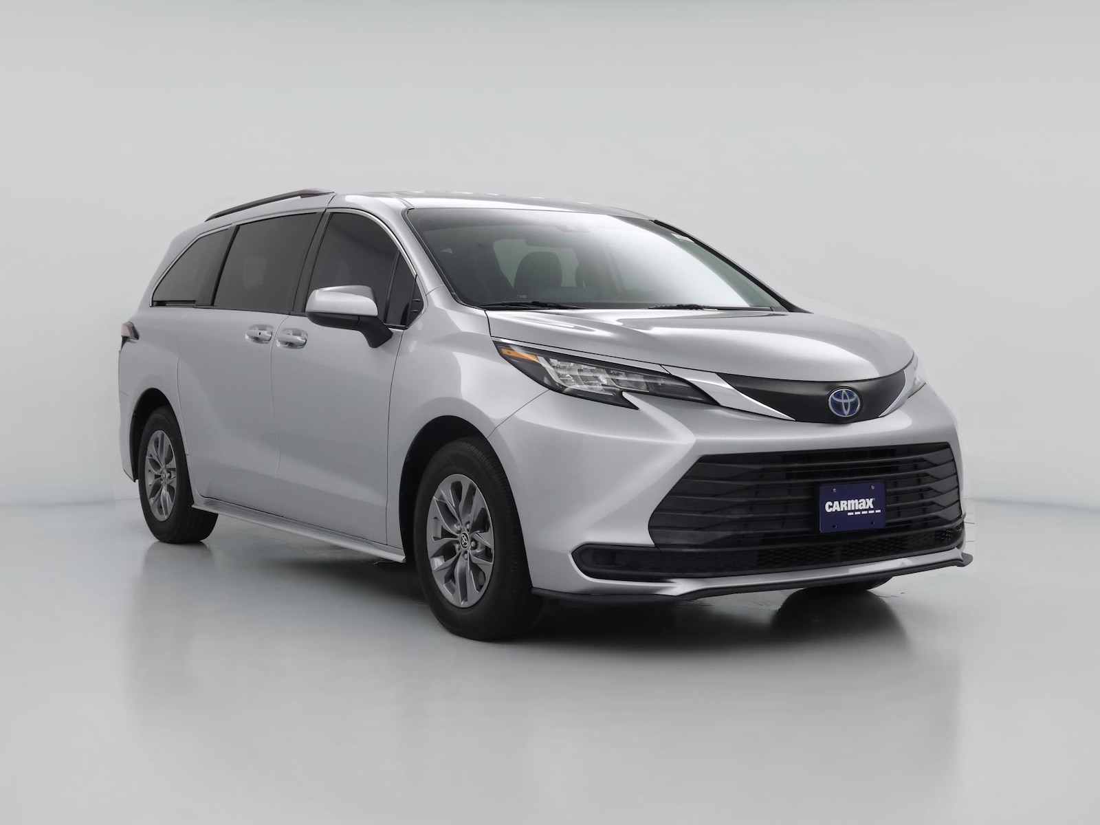 2023 Toyota Sienna LE