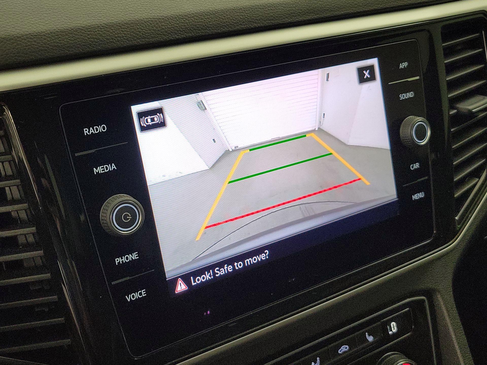 Thumbnail: 2022 Volkswagen Atlas - 14