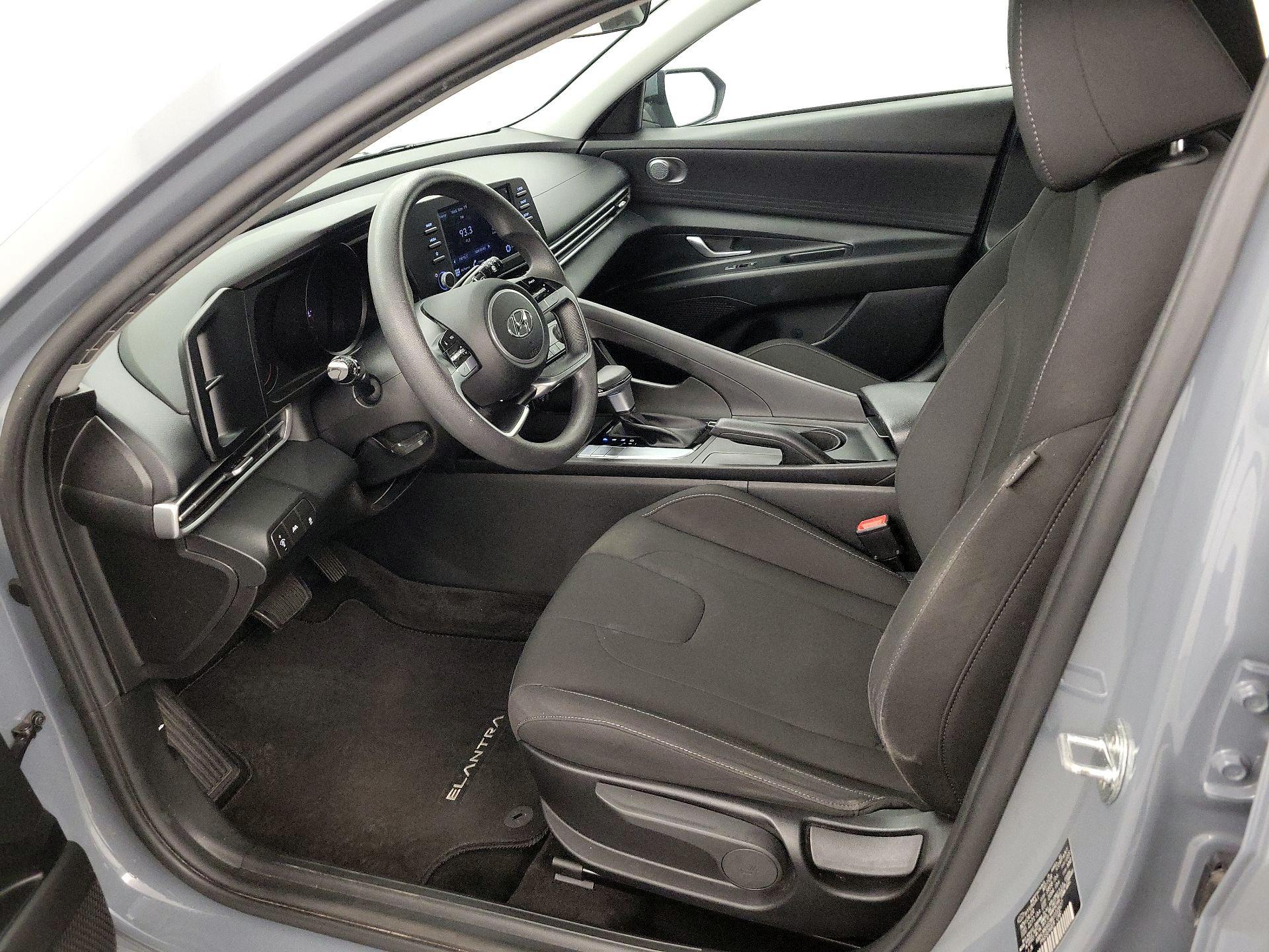 Thumbnail: 2021 Hyundai Elantra - 11