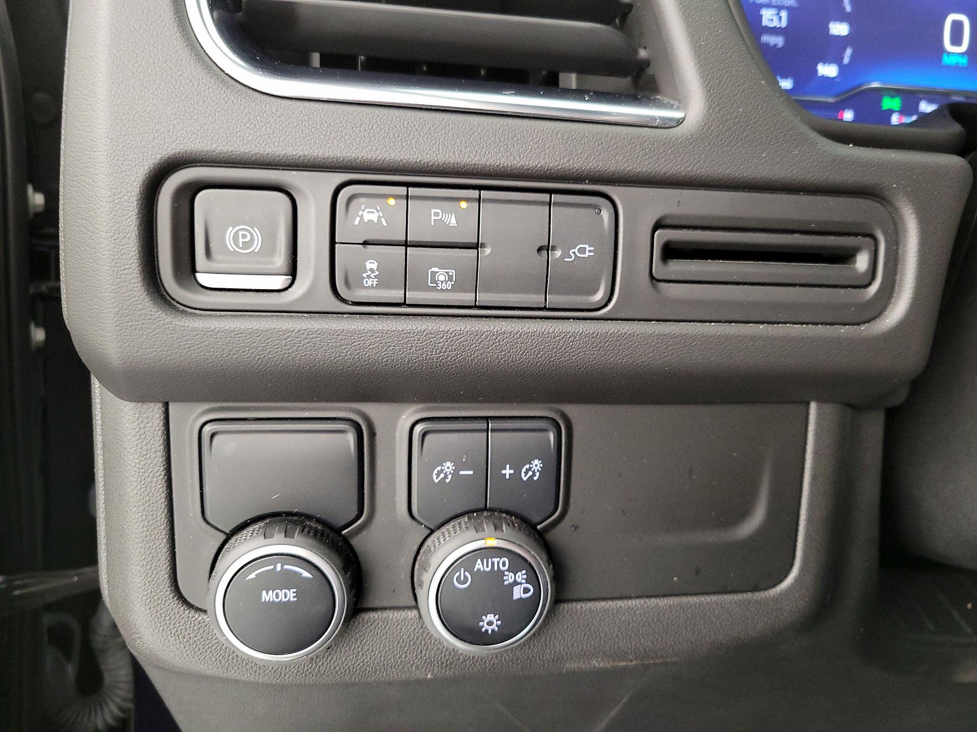 Thumbnail: 2022 Chevrolet Suburban - 13