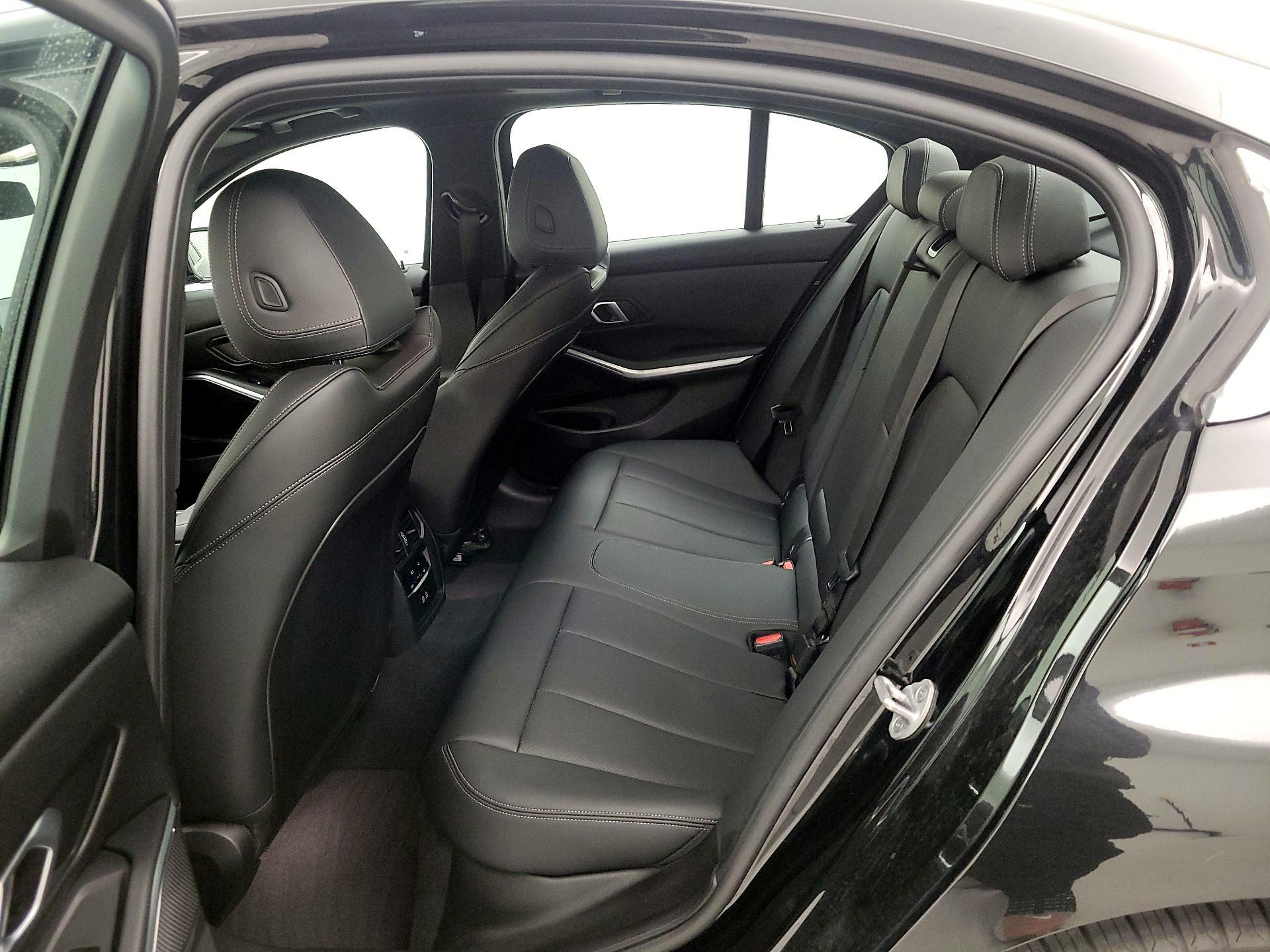 Thumbnail: 2024 BMW 3 Series - 17